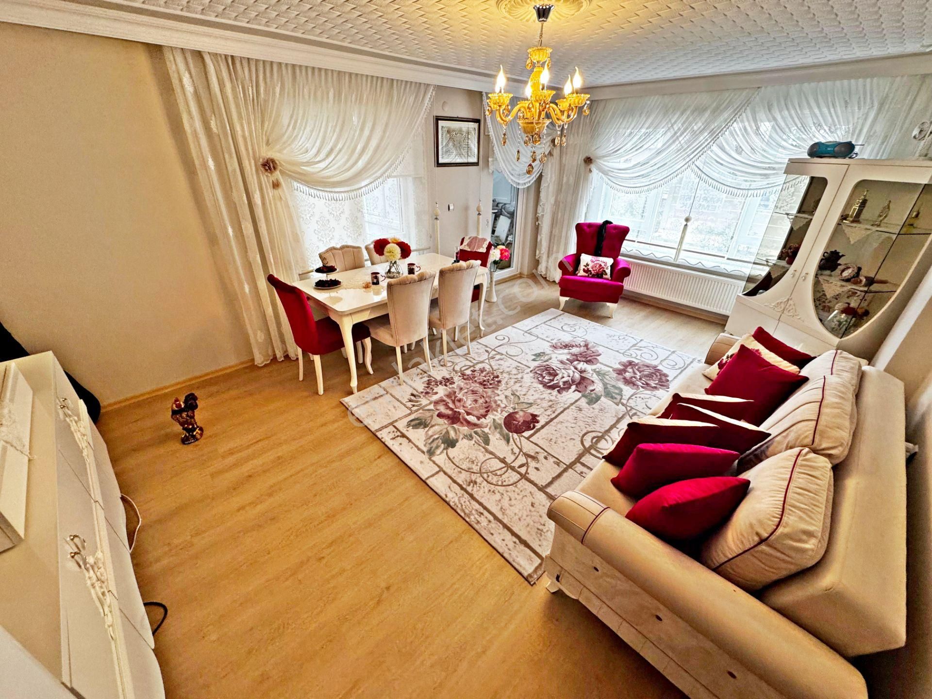 Veranka'dan Yayla Mahallesinde 3 Balkonlu Kat Konumunda Satılık 3+1 Daire - Görsel 3