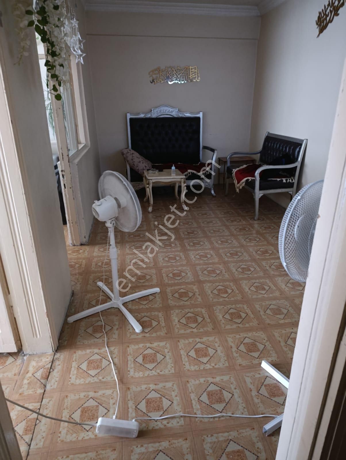 Bursa İnegöl Kemalpaşa Mah.120m2 2+1 31 Yıl Üzeri 3.kat Sobalı K.mülkiyetli Takassız Satılık Daire - Görsel 3