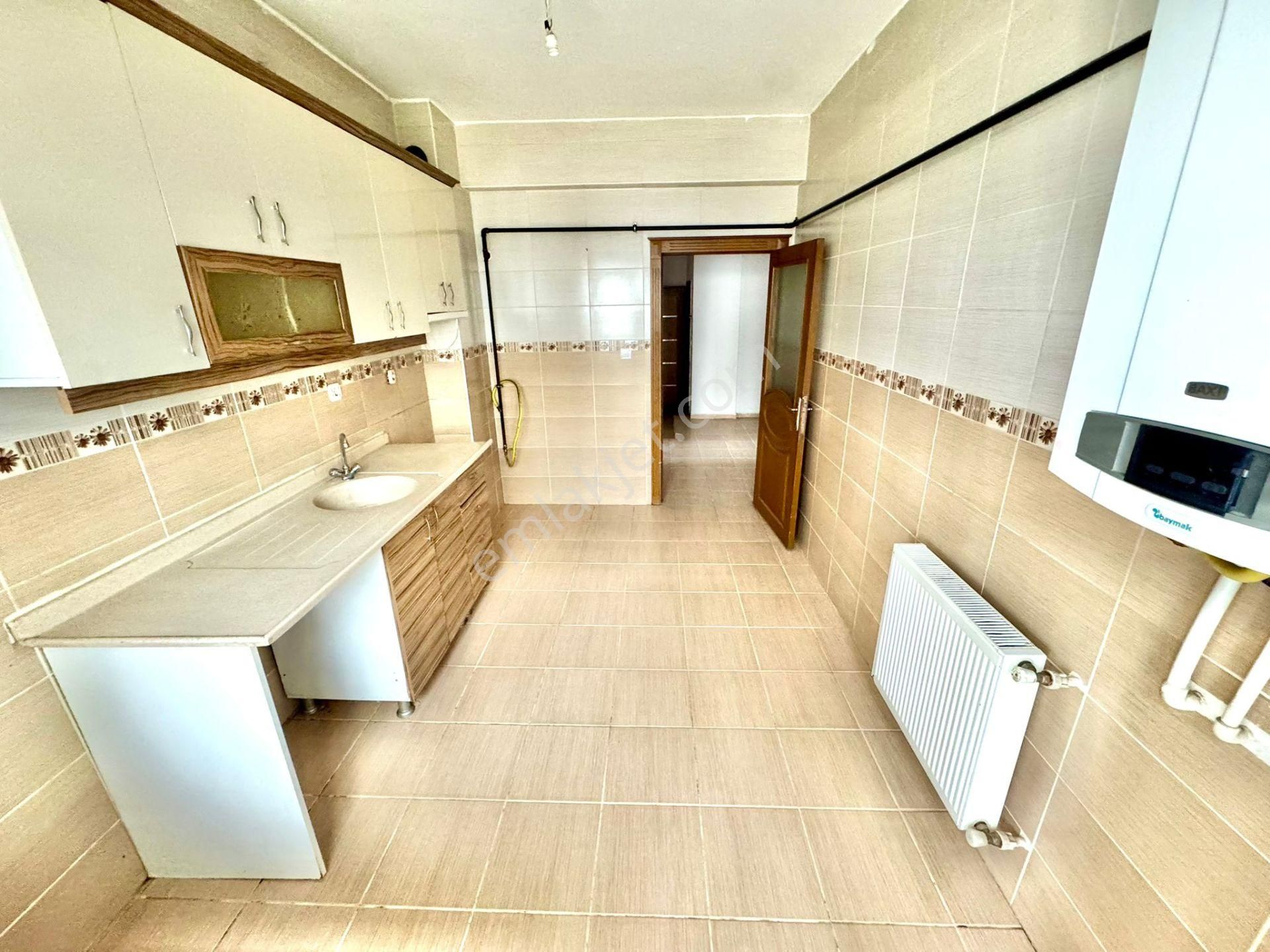 Altındağ - Karapürçek Mahallesi Ön Cephe Yüksek Giriş 2+1 Satılık Daire !!! - Görsel 3