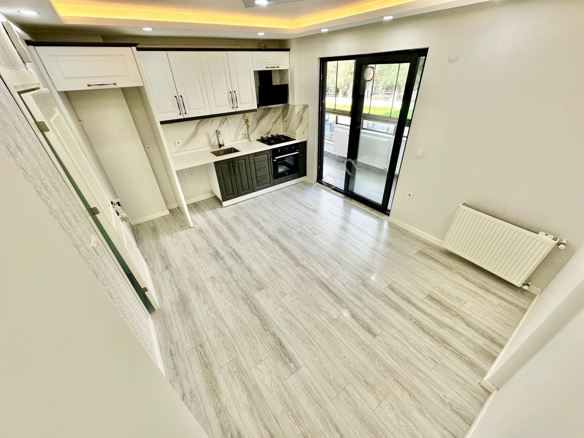 ꧁ay Emlaktan꧂akçay'da Devasaa Balkonlu Ön Cephe Kapalı Otoparklı Müstakil Tadında Satılık 2+1 Daire - Görsel 4