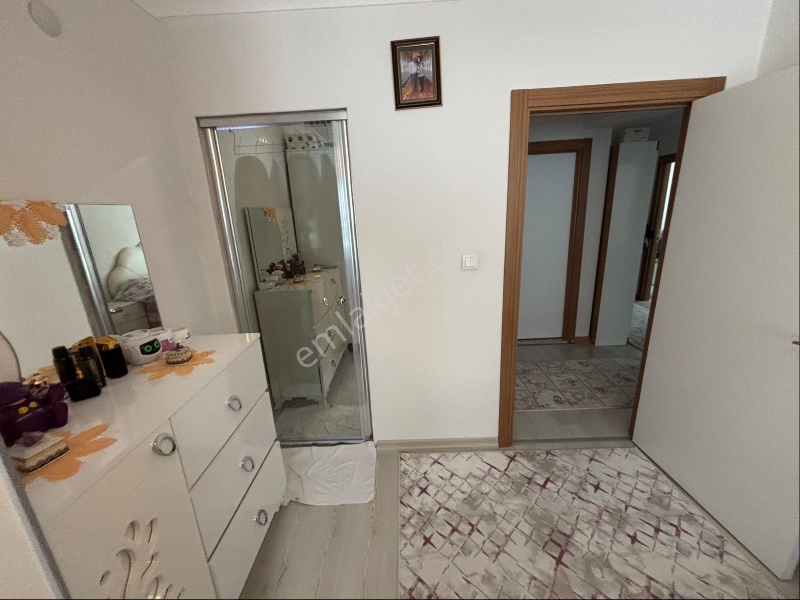 Öz Eda Emlaktan Bağlum Karakayada Açil Satılık Full Yapılı Daire - Görsel 14
