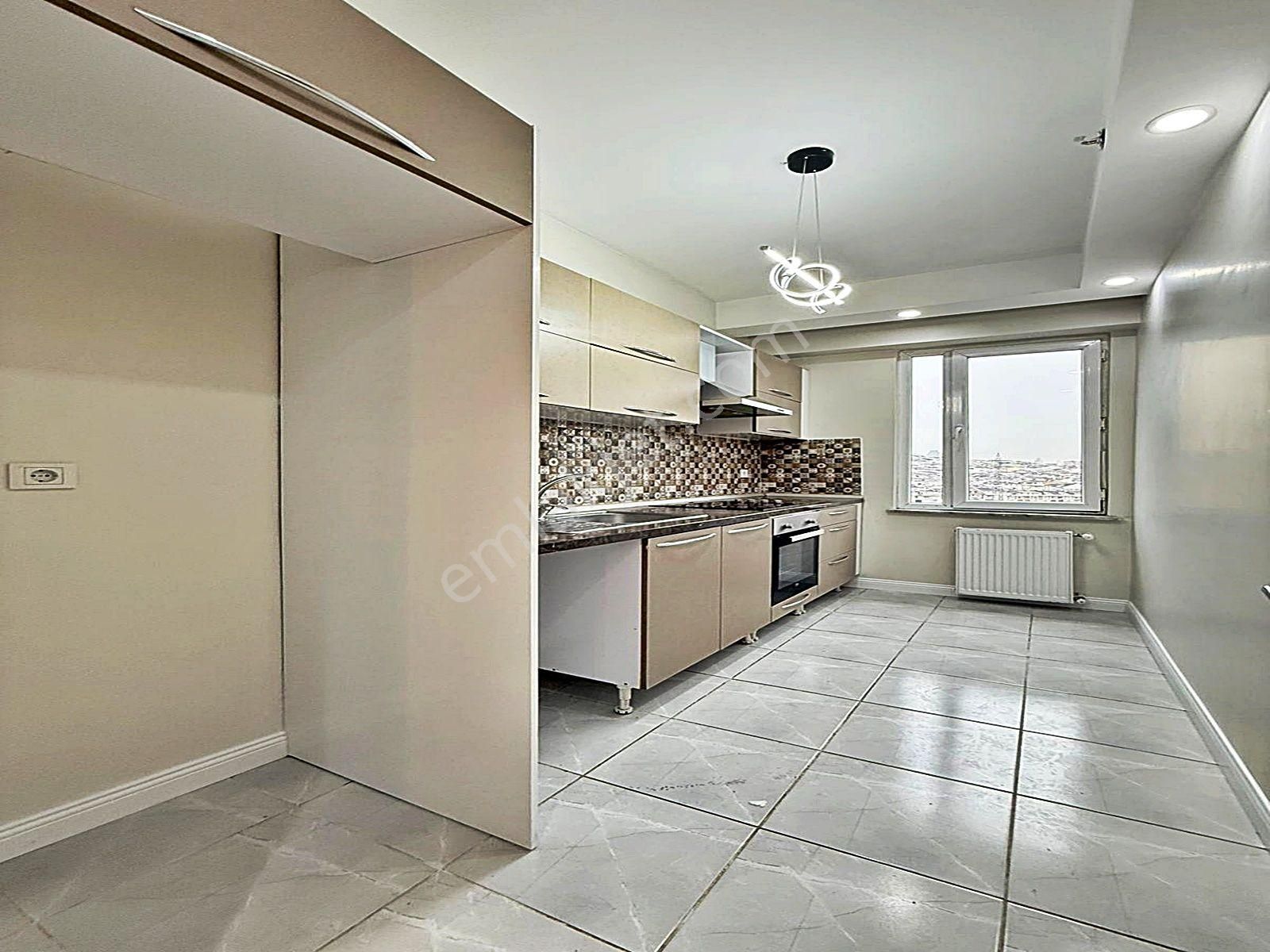 Merkezi Konumda Metrobüse Yakın Site İçinde 2+1 Lüks Daire !!! - Görsel 11