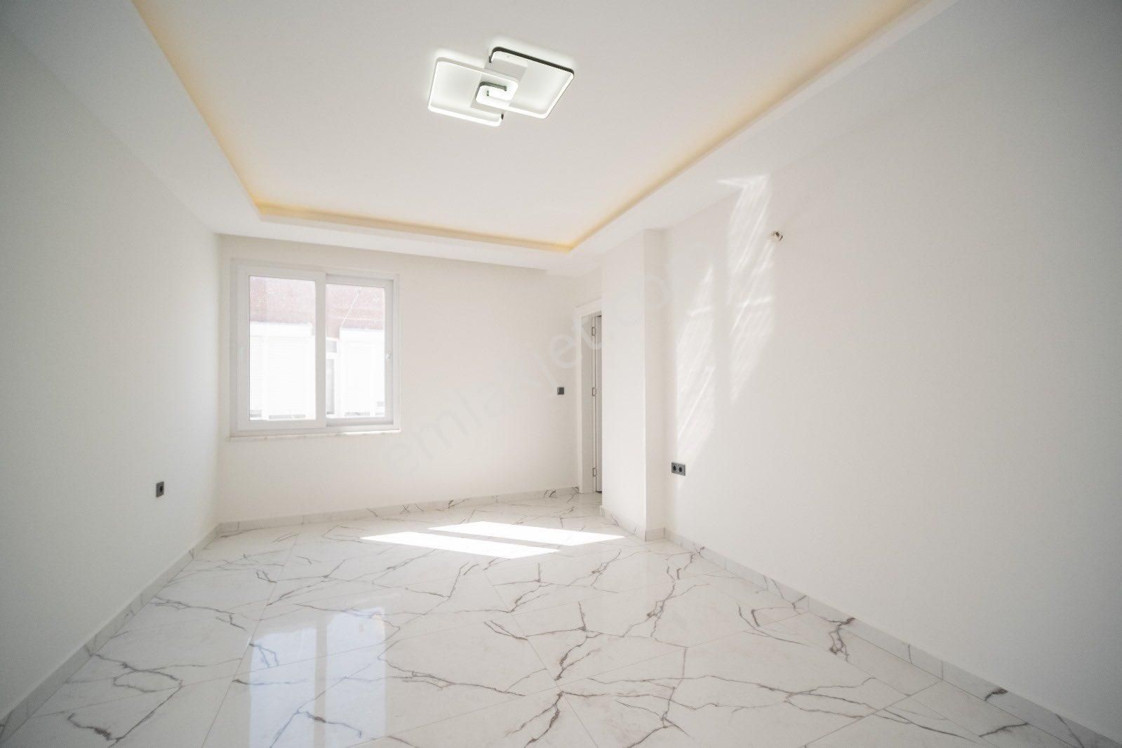 Cumhuriyet Mahallesi Denize İkinci Bina Komple Tadilatlı Deniz Manzaralı Daire - Görsel 10