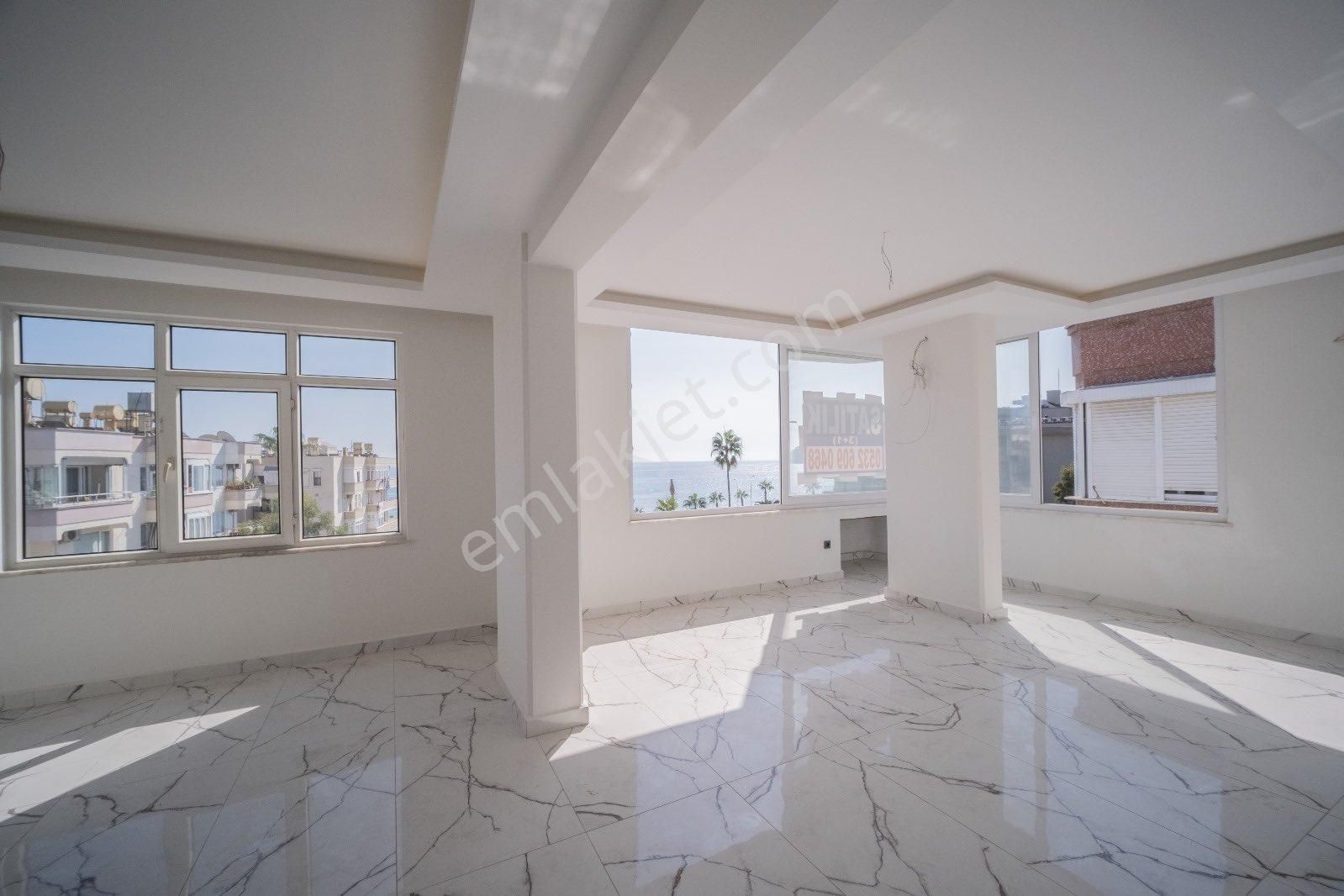 Cumhuriyet Mahallesi Denize İkinci Bina Komple Tadilatlı Deniz Manzaralı Daire - Görsel 27