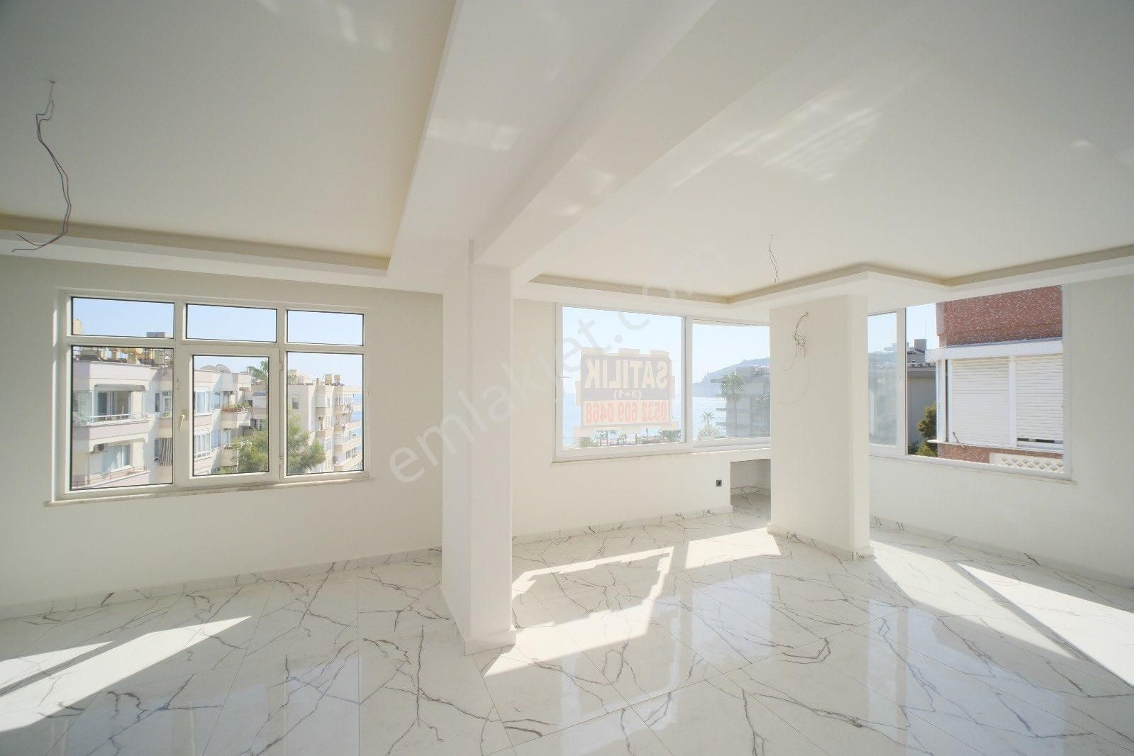 Cumhuriyet Mahallesi Denize İkinci Bina Komple Tadilatlı Deniz Manzaralı Daire - Görsel 34