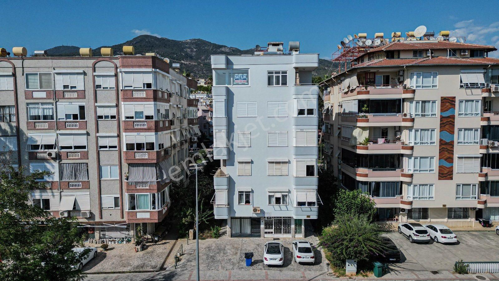 Cumhuriyet Mahallesi Denize İkinci Bina Komple Tadilatlı Deniz Manzaralı Daire - Görsel 3