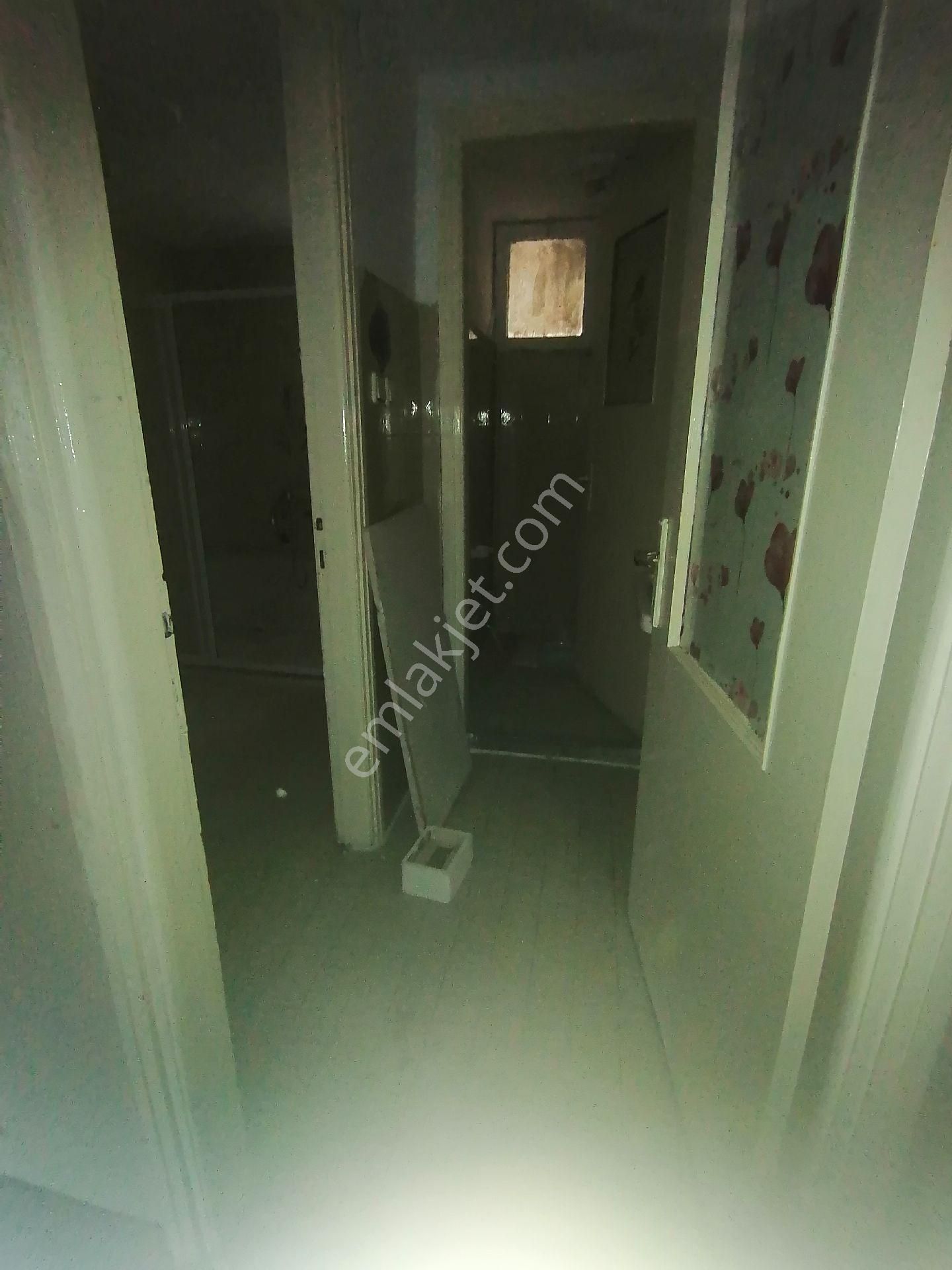 Ümraniye Necip Fazıl Mahallesi Balcı Caddesi Üzerinde 1.kat Balkon Boyalı Par - Görsel 6