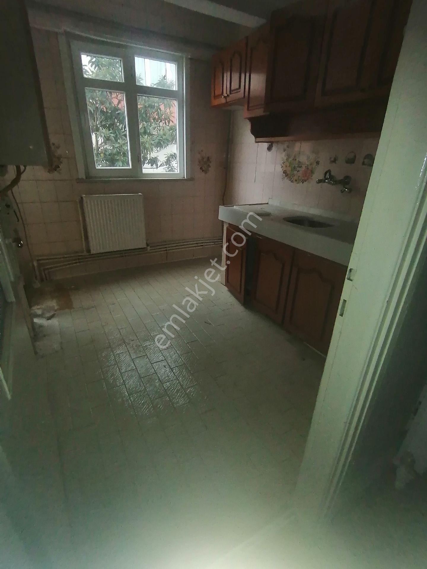 Ümraniye Necip Fazıl Mahallesi Balcı Caddesi Üzerinde 1.kat Balkon Boyalı Par - Görsel 14