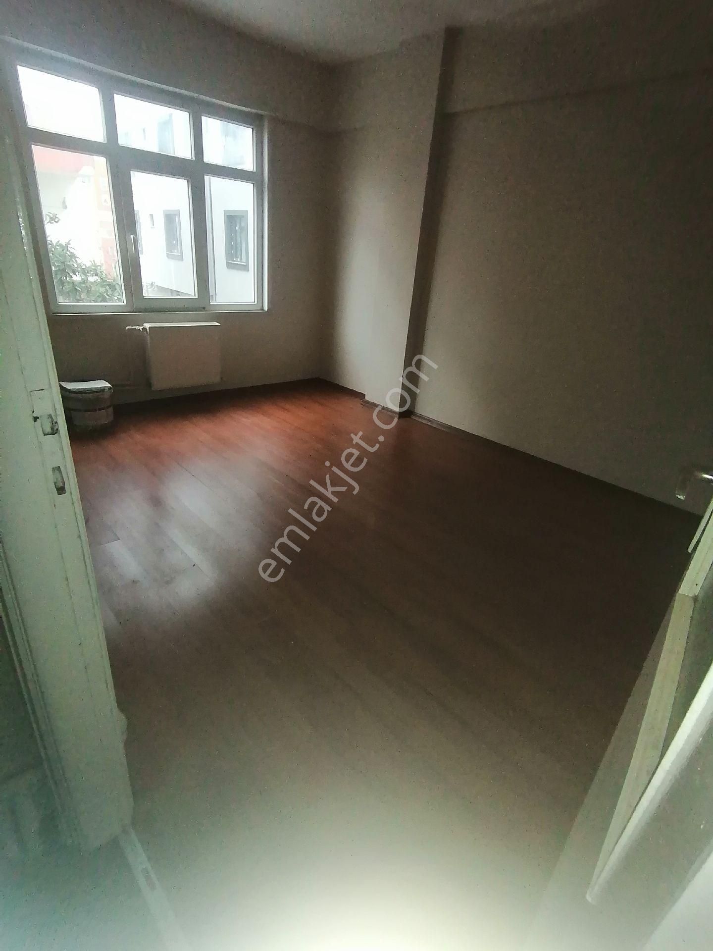 Ümraniye Necip Fazıl Mahallesi Balcı Caddesi Üzerinde 1.kat Balkon Boyalı Par - Görsel 2