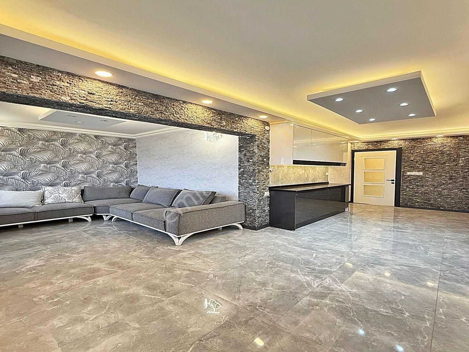 Beylikdüzünde Site İçinde Ultra Lüks Yapımlı 3+1 Satılık Daire !!! - Görsel 4