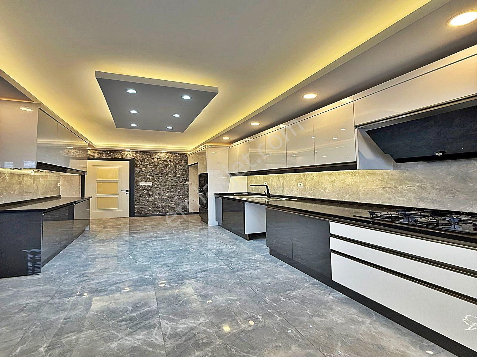 Beylikdüzünde Site İçinde Ultra Lüks Yapımlı 3+1 Satılık Daire !!! - Görsel 9