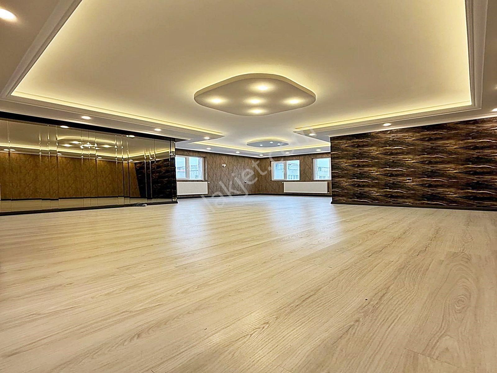 Beylikdüzünde Site İçinde Ultra Lüks Yapımlı 3+1 Satılık Daire !!! - Görsel 13