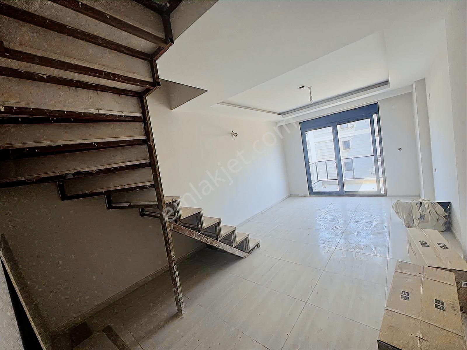 Cumhuriyet Mahallesinde Satılık Ful Aktiviteli 2+1 Dublek Daire - Görsel 11