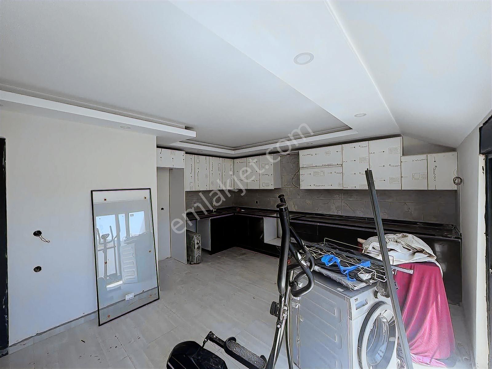 Cumhuriyet Mahallesinde Satılık Ful Aktiviteli 2+1 Dublek Daire - Görsel 12