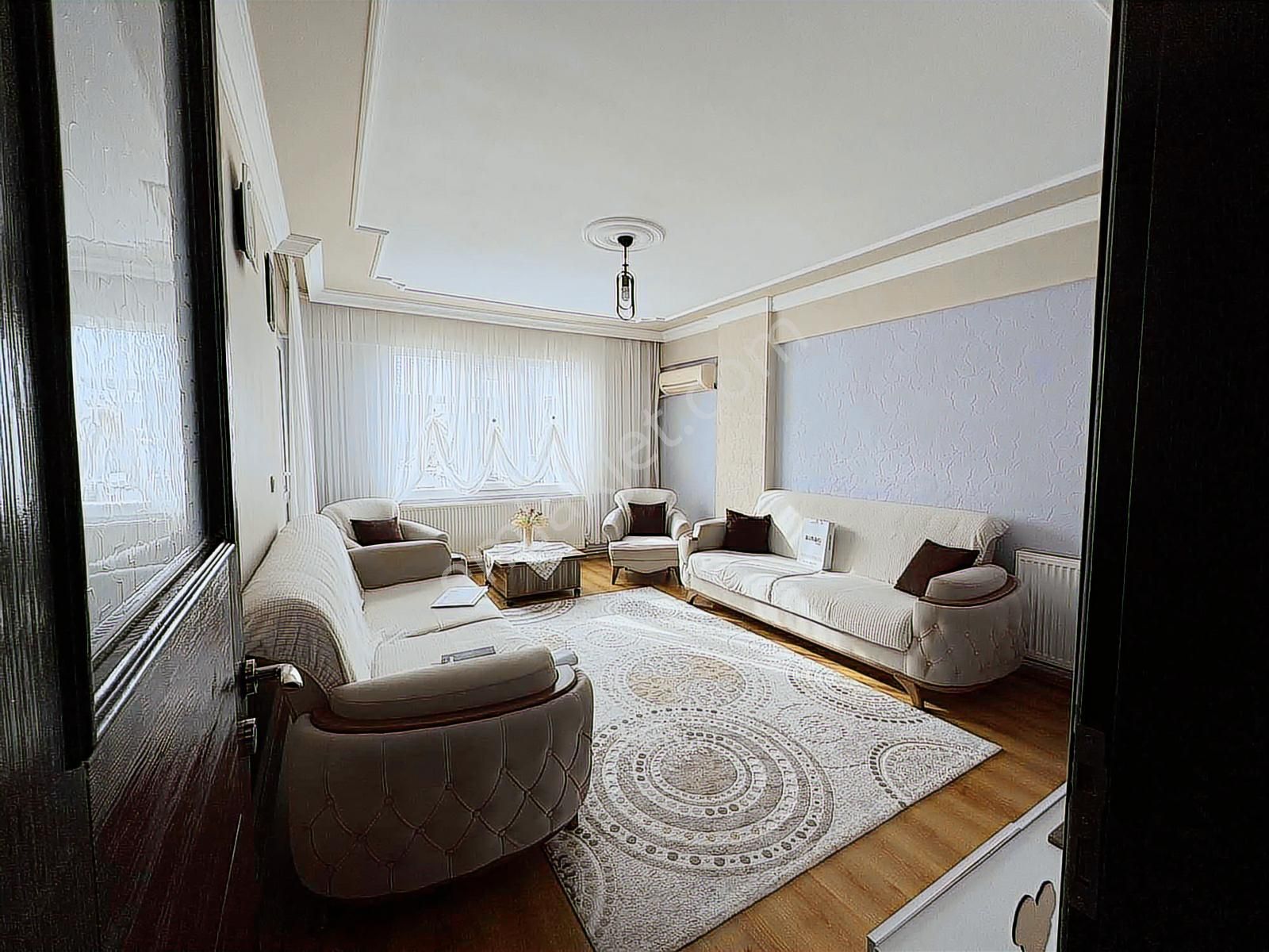 Menemen Devlet Hastanesine 4 Dk, Gölparka Yürüme Mesafesi