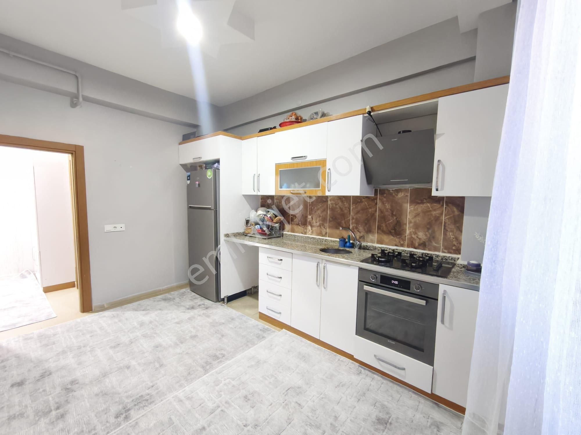 Makro Life Gayrimenkul'den Acil Satılık Ahmet Kaya Caddesinde 2+1 Yüksek Giriş Daire - Görsel 2