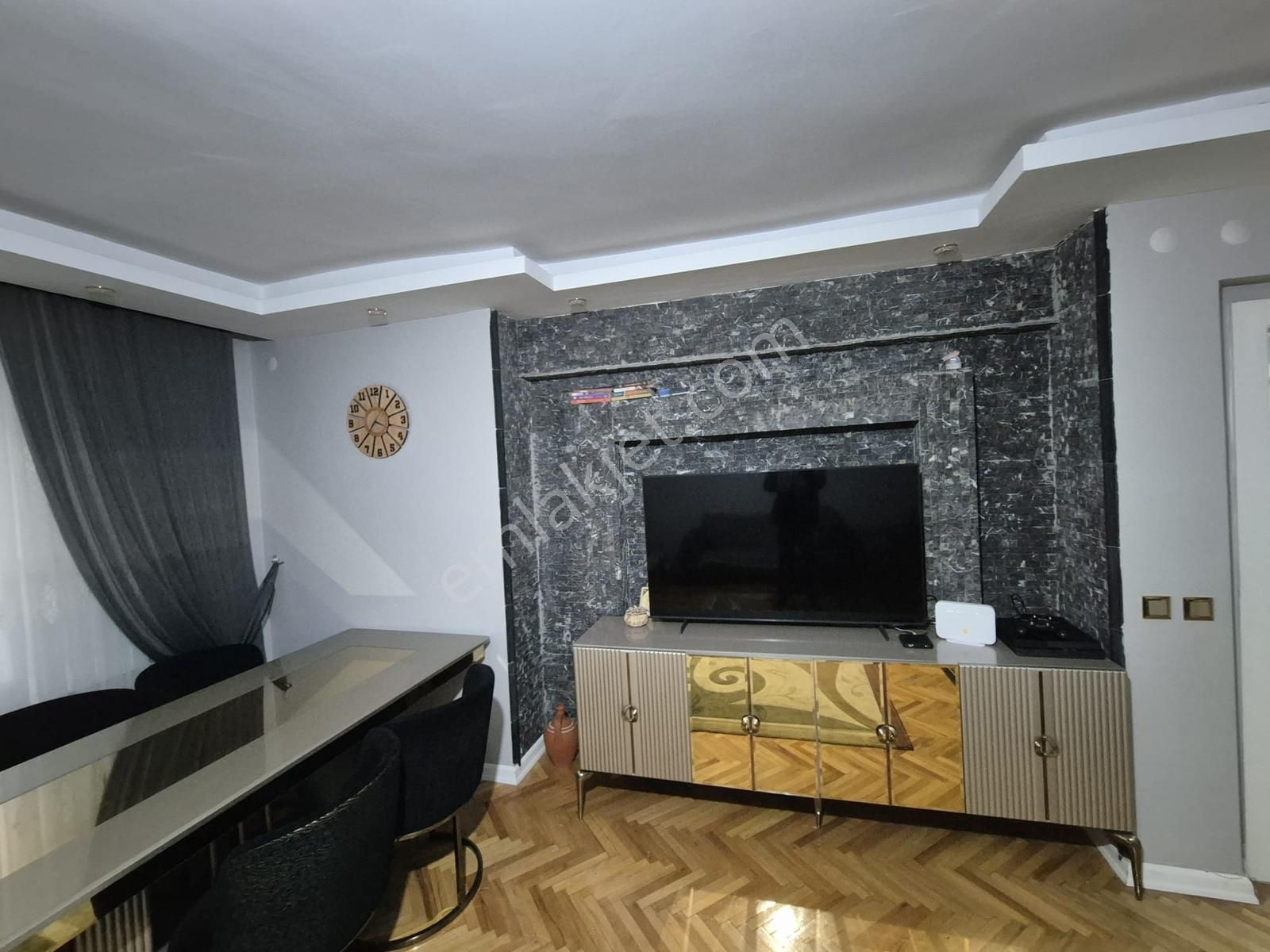 Serhat Mahallesinde Site İçerisinde Yapılı Kiralık 3+1 - Görsel 11