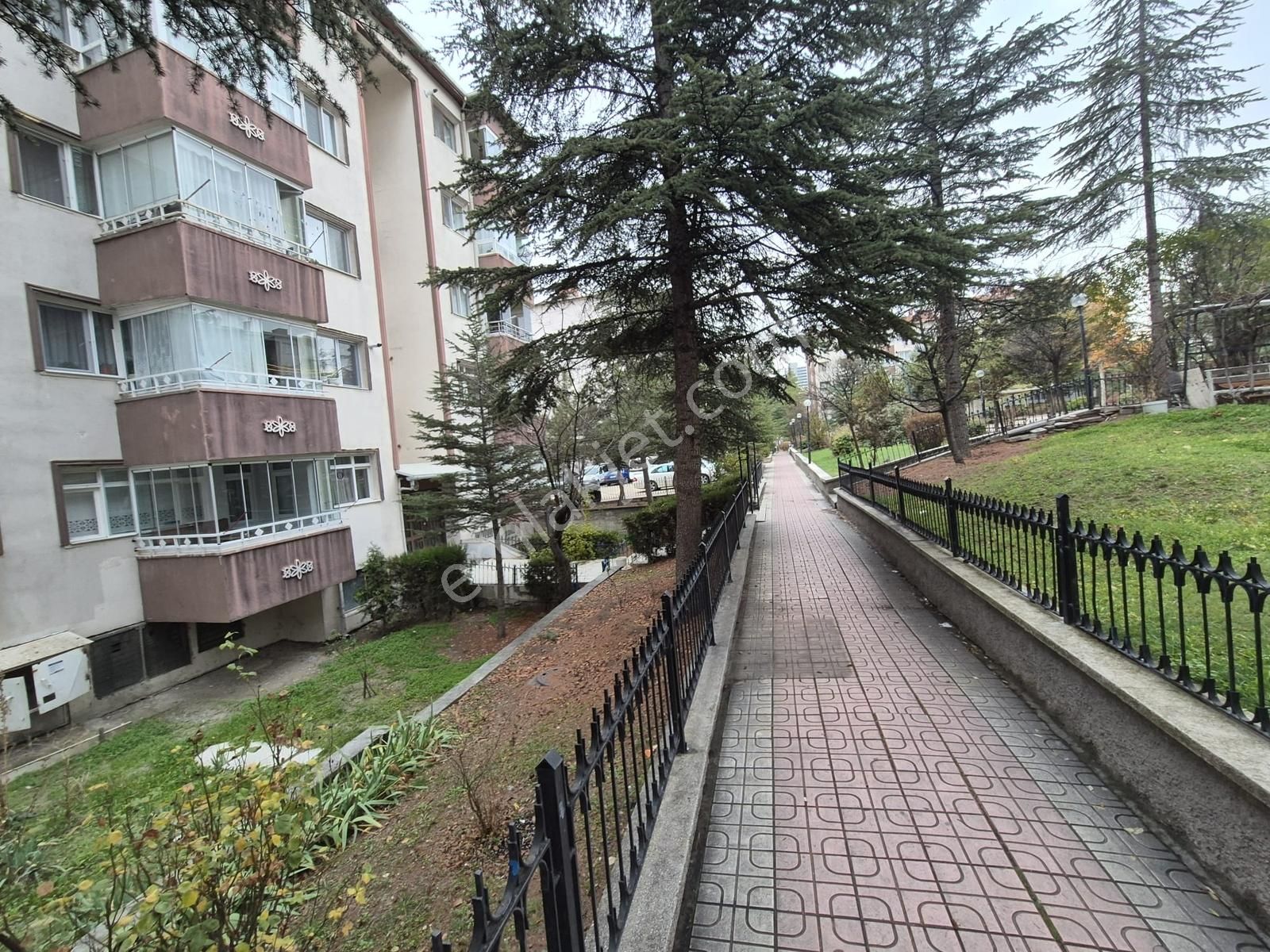 Serhat Mahallesinde Site İçerisinde Yapılı Kiralık 3+1 - Görsel 29