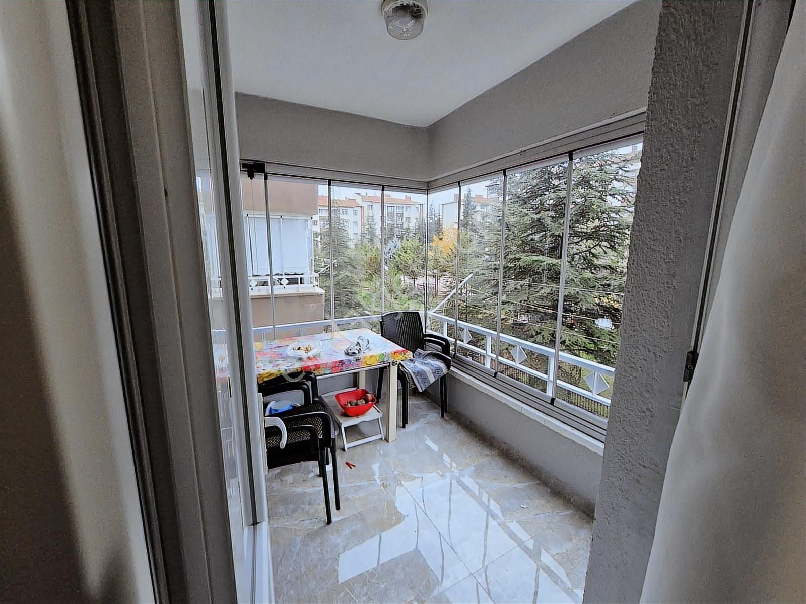 Serhat Mahallesinde Site İçerisinde Yapılı Kiralık 3+1 - Görsel 8