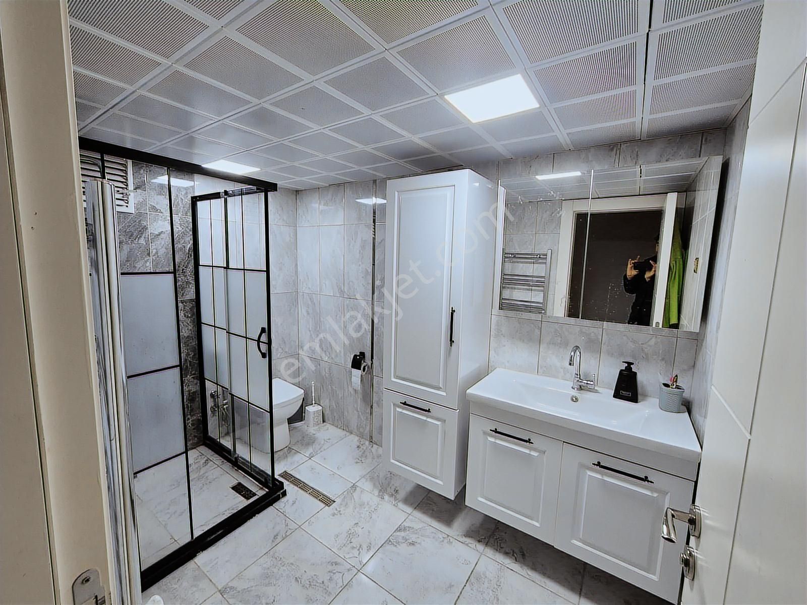 Serhat Mahallesinde Site İçerisinde Yapılı Kiralık 3+1 - Görsel 20