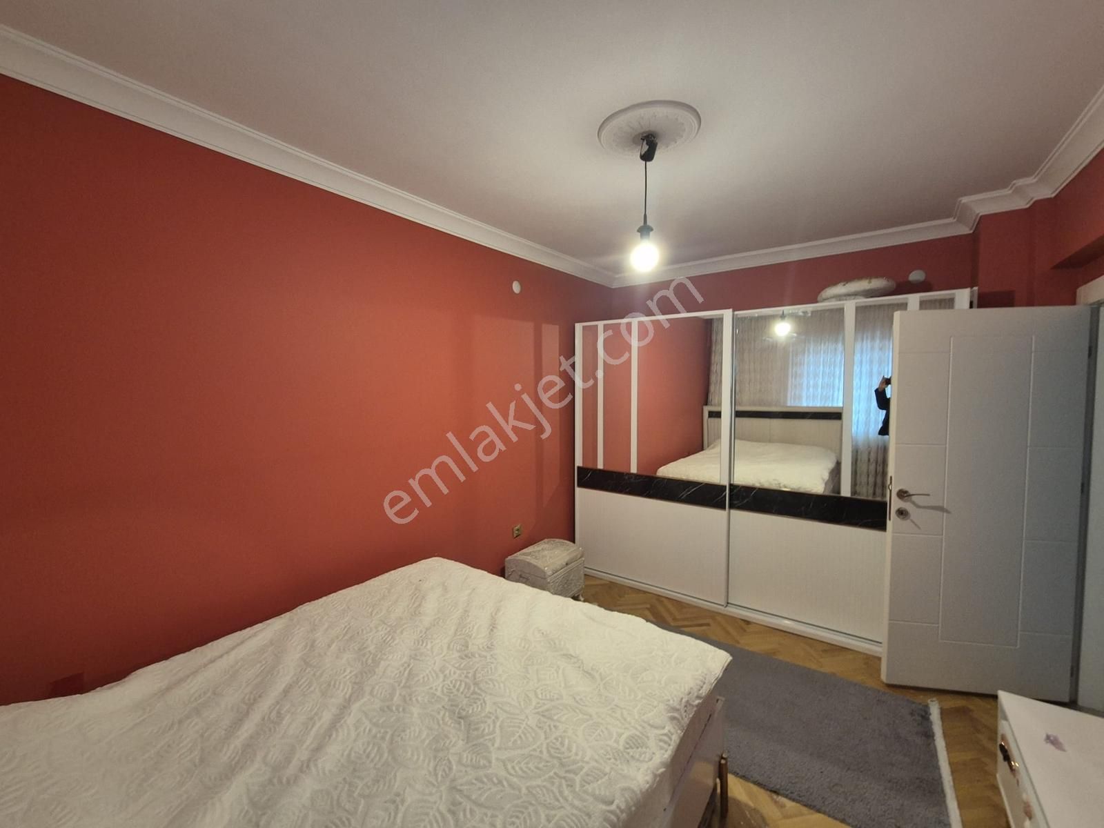 Serhat Mahallesinde Site İçerisinde Yapılı Kiralık 3+1 - Görsel 23