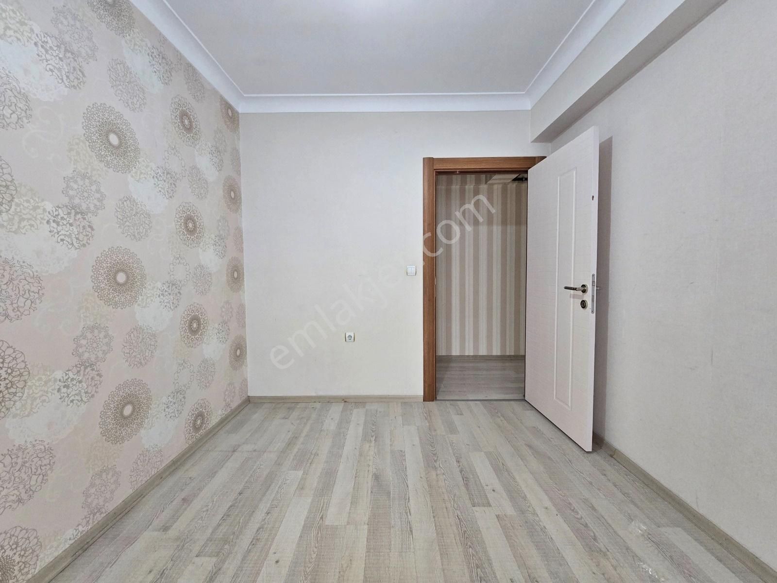 Topçu'da Yeni Binada Asansörlü 3+1 Krediye Uygun Ön Cephe Ev - Görsel 25