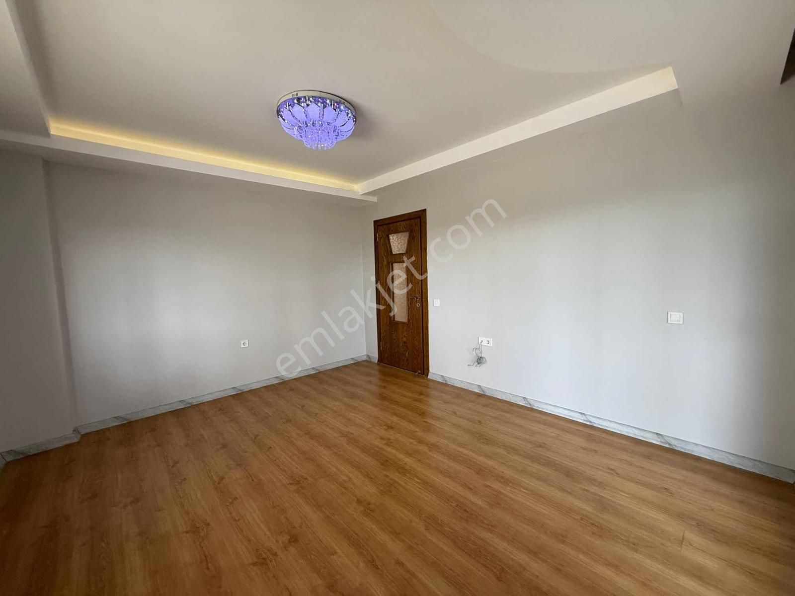 Camkule Civarı Herkat Tek Kombili Site İçi İskanlı 5+1 Satılık - Görsel 8
