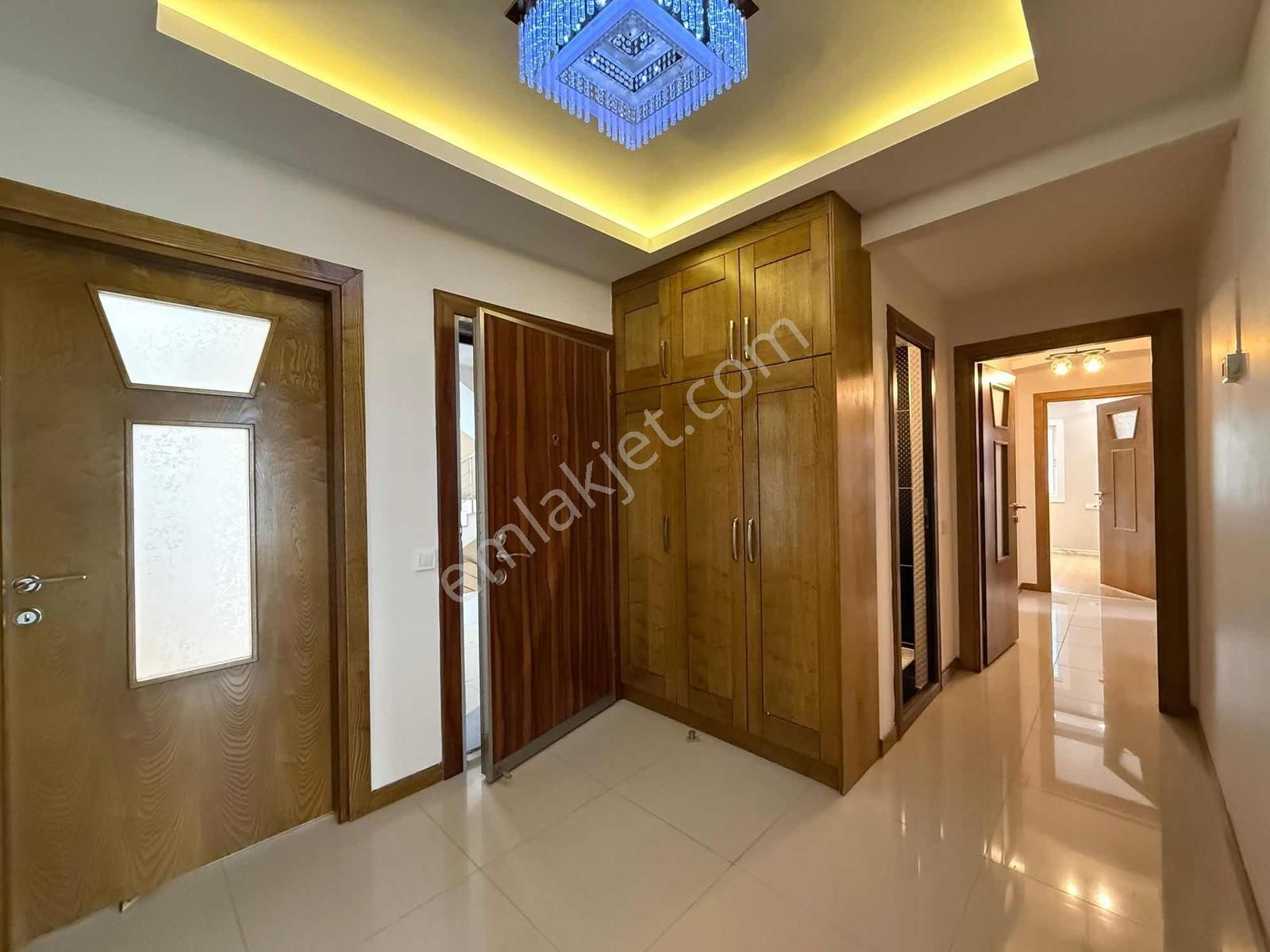 Camkule Civarı Herkat Tek Kombili Site İçi İskanlı 5+1 Satılık - Görsel 5