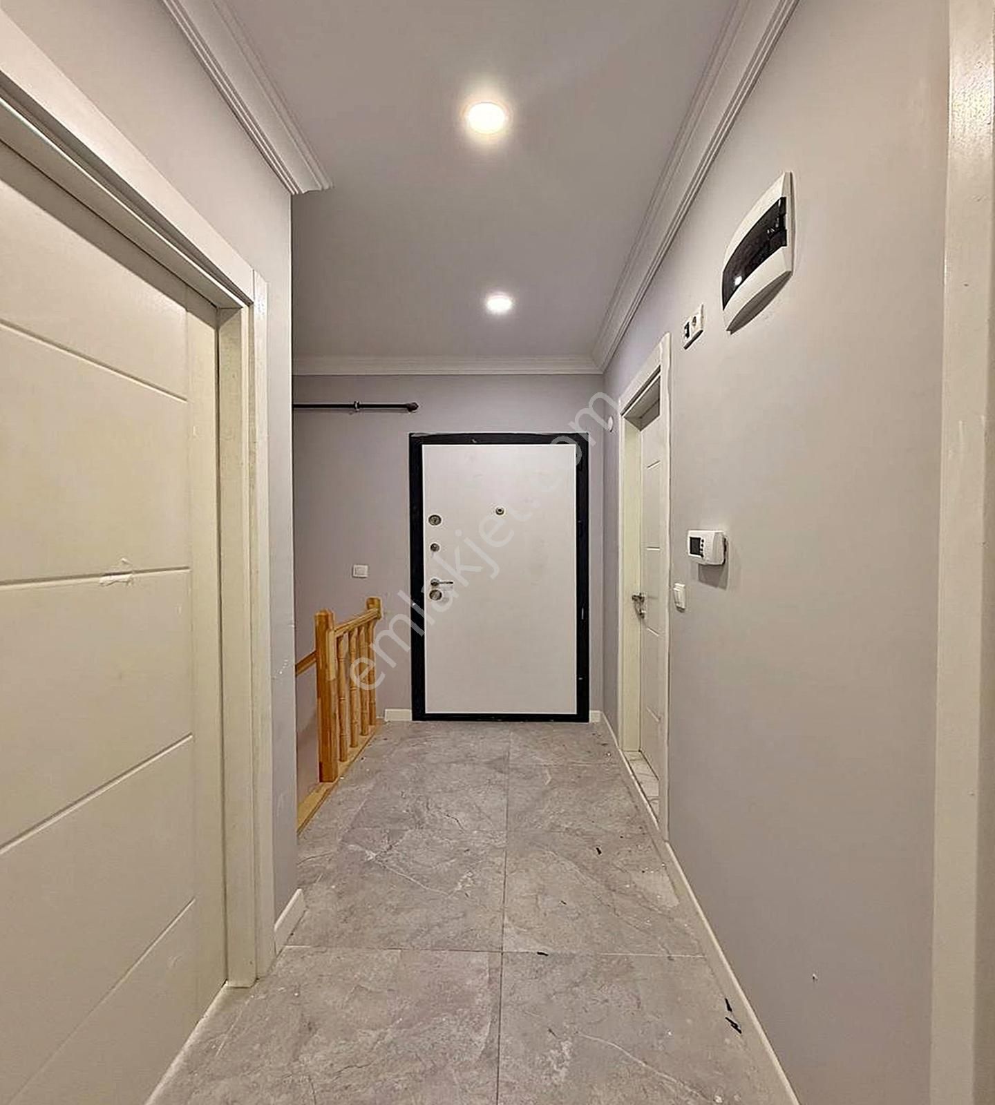 West Marina'ya Komşu Villa Tadında, Bahçe Kullanımlı 3+2 Dubleks - Görsel 22