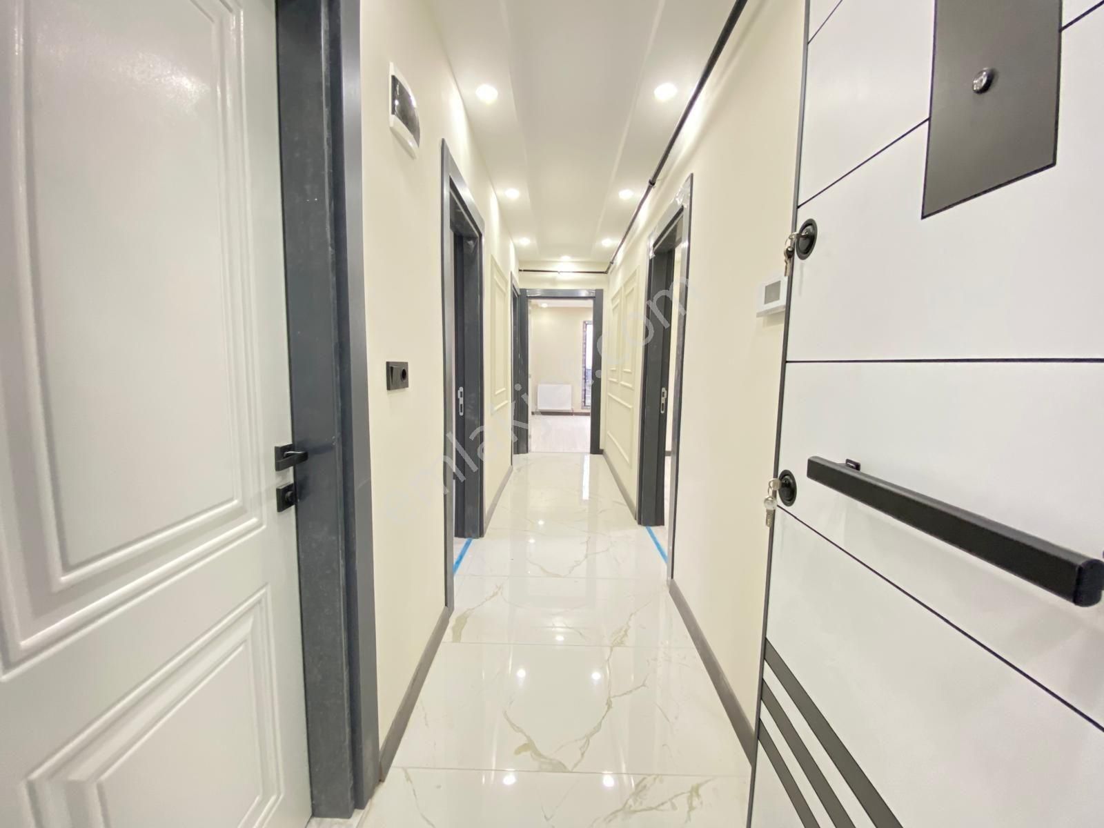 Tepe Mevkiinde Manzaralı 2+1 Lüks Daire Geniş Ve Ferah Yaşam - Görsel 16