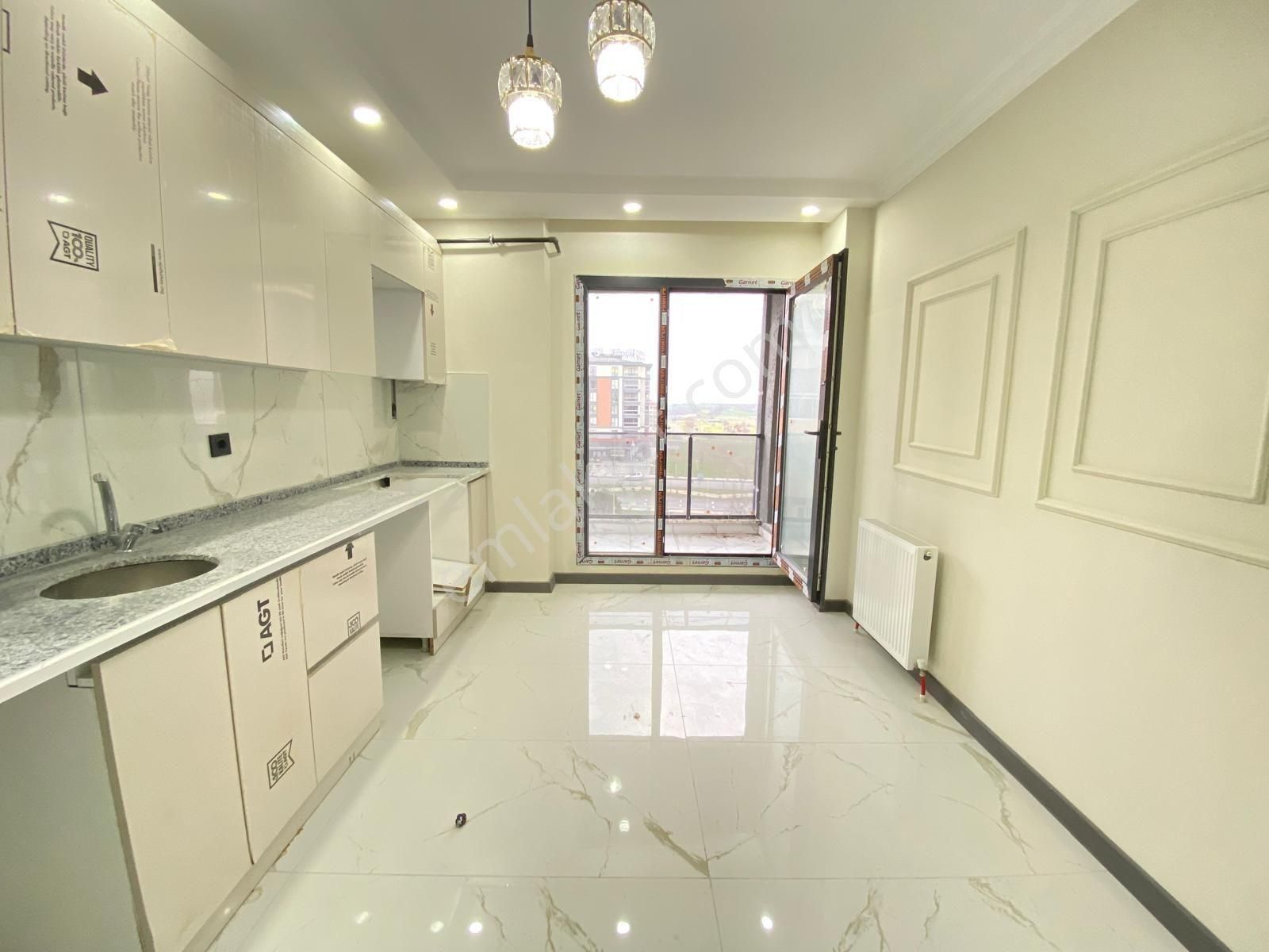 Tepe Mevkiinde Manzaralı 2+1 Lüks Daire Geniş Ve Ferah Yaşam - Görsel 2