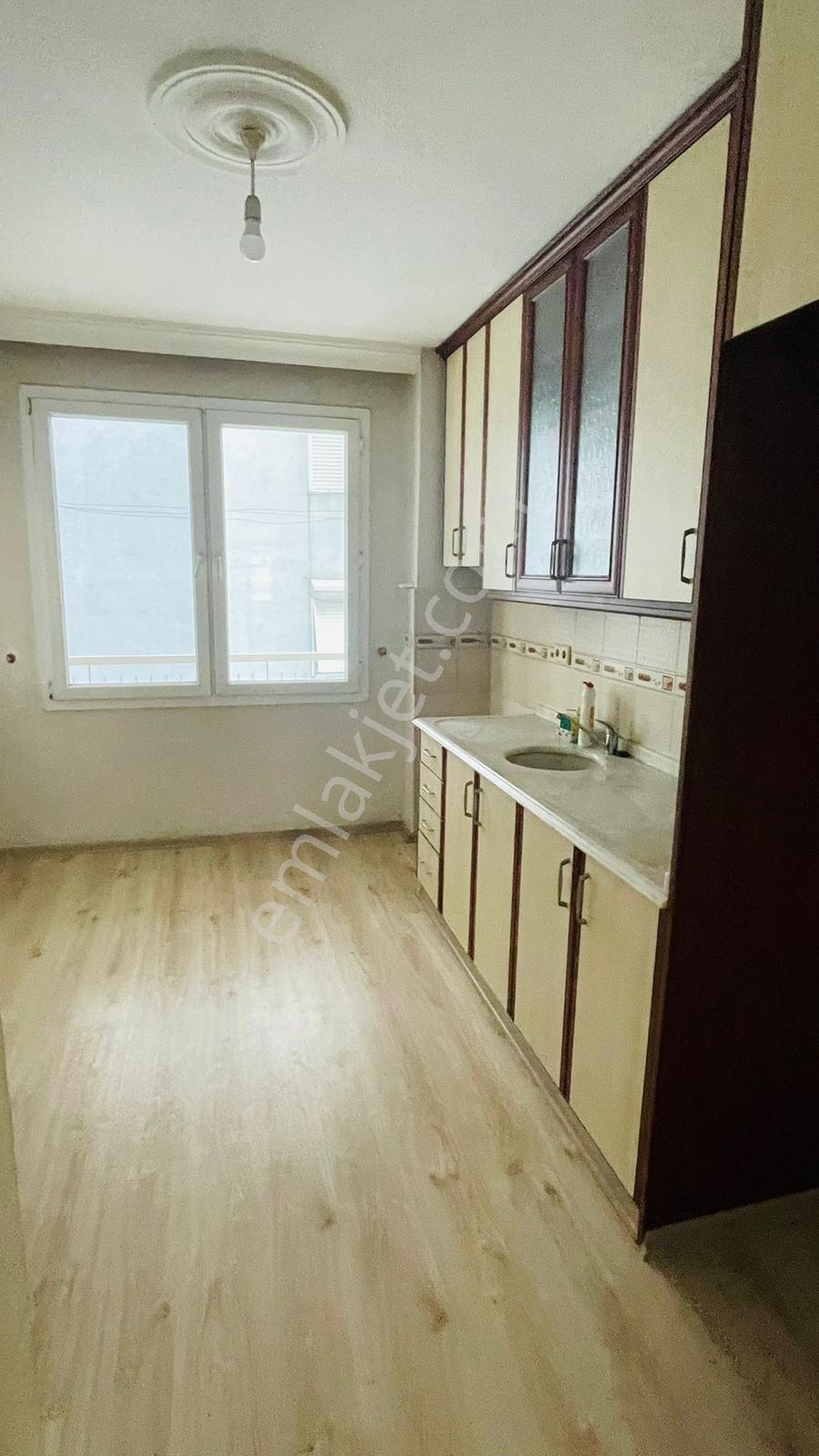 Saim Çıkrıkçı Caddesi Üzerinde Bakımlı 2+1 Kiralık Daire - Görsel 4