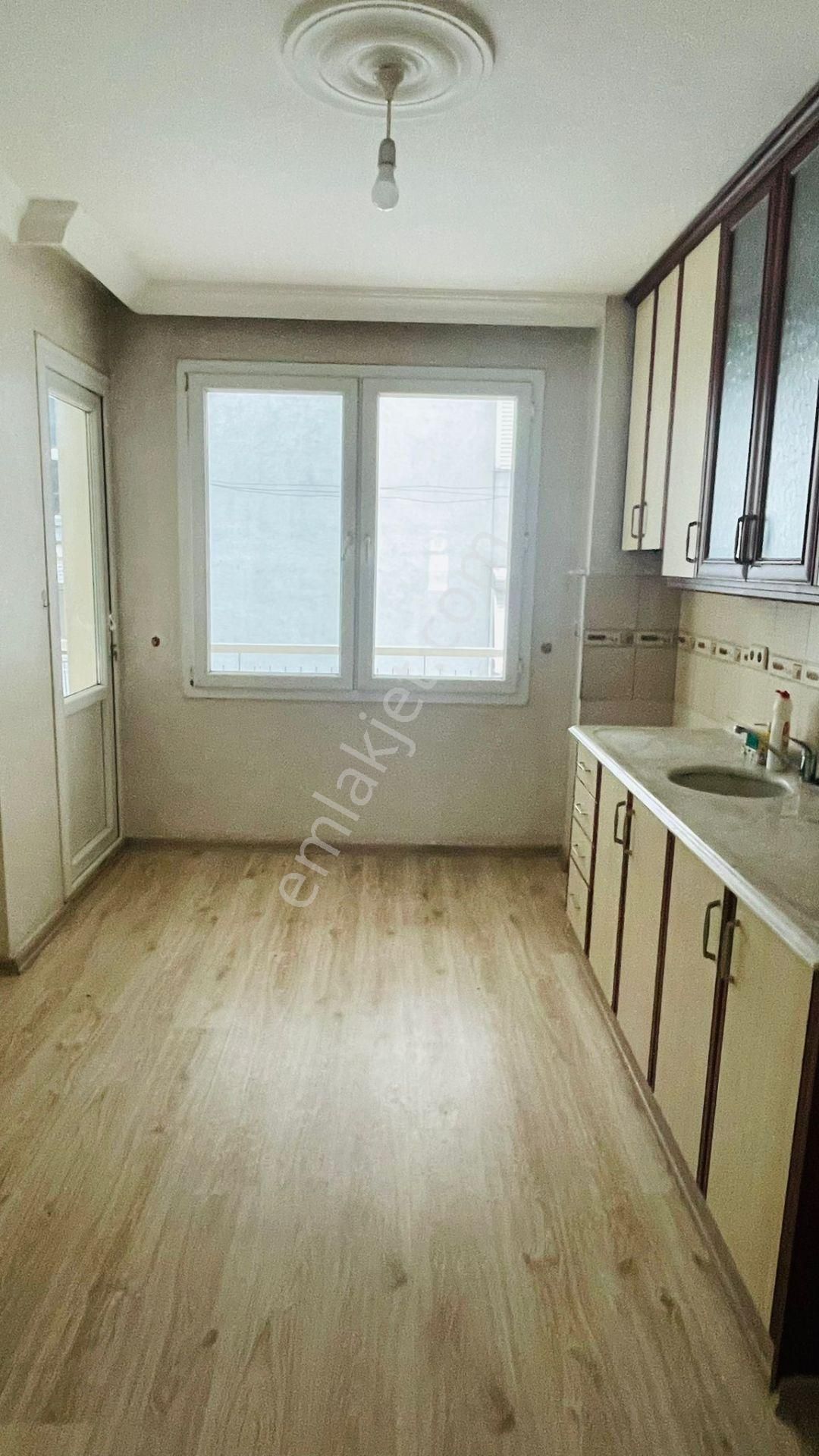 Saim Çıkrıkçı Caddesi Üzerinde Bakımlı 2+1 Kiralık Daire - Görsel 10