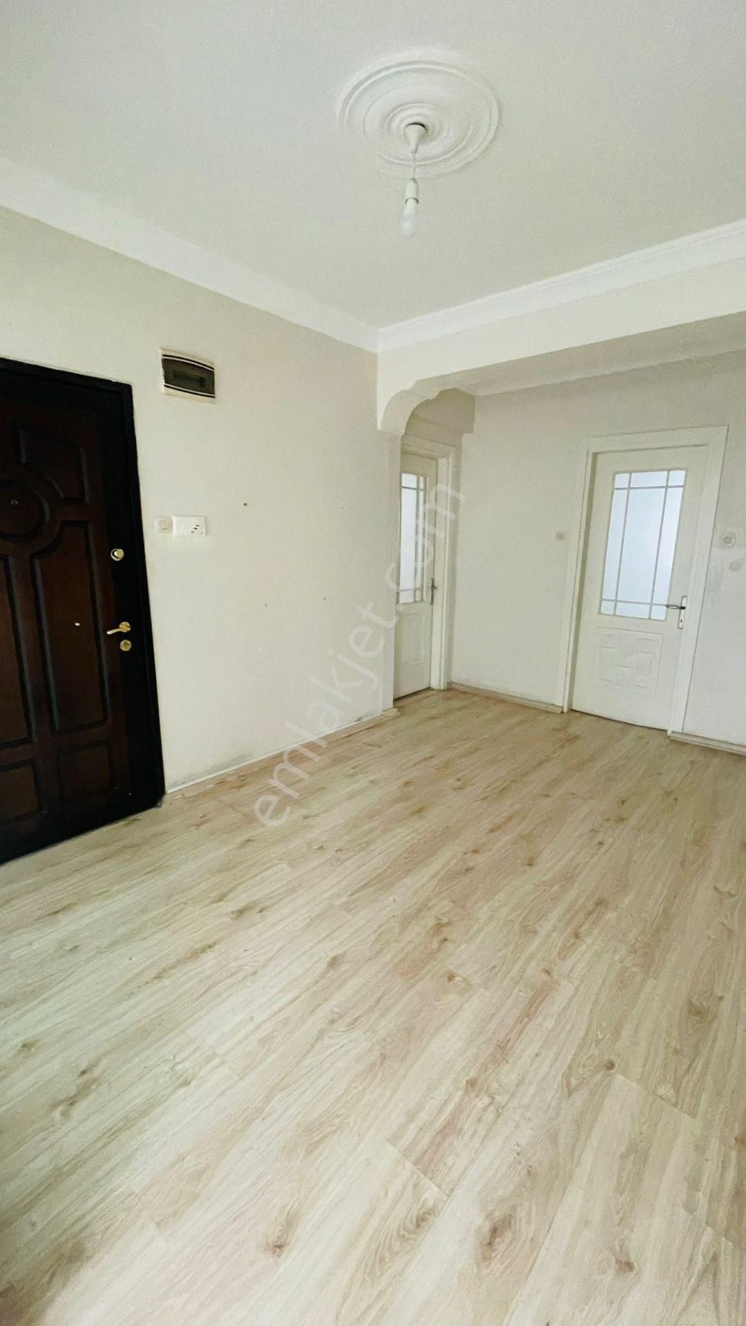 Saim Çıkrıkçı Caddesi Üzerinde Bakımlı 2+1 Kiralık Daire - Görsel 17