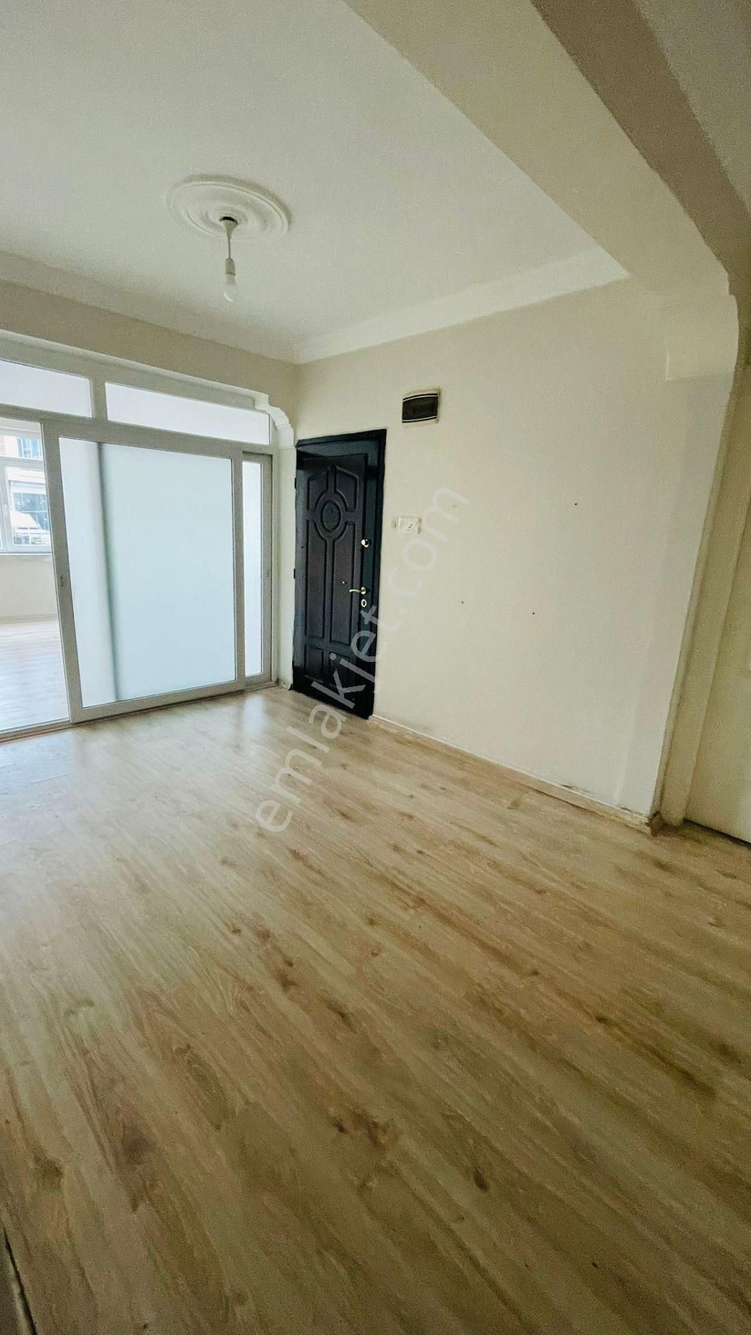 Saim Çıkrıkçı Caddesi Üzerinde Bakımlı 2+1 Kiralık Daire - Görsel 14