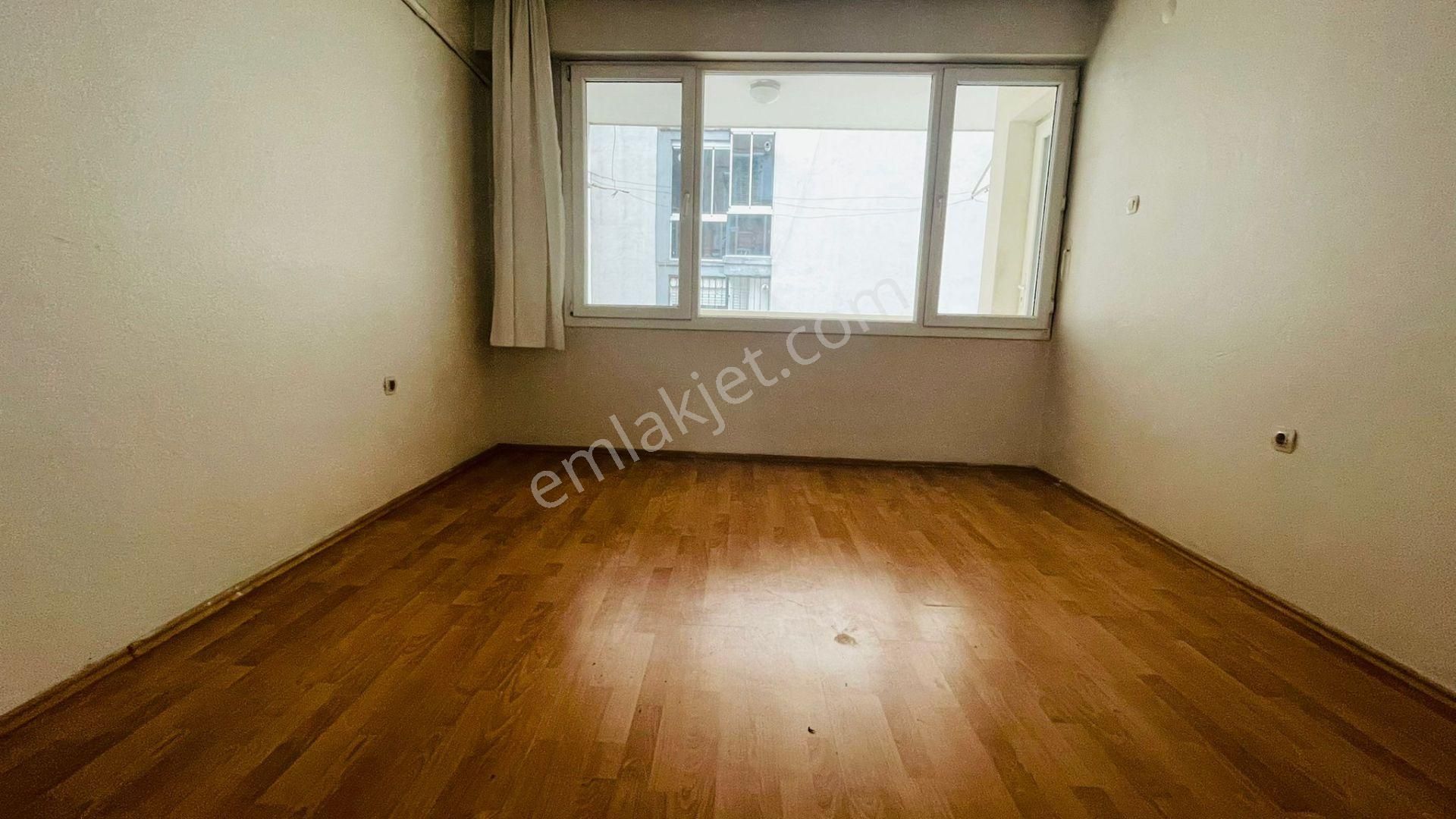 Saim Çıkrıkçı Caddesi Üzerinde Bakımlı 2+1 Kiralık Daire - Görsel 26