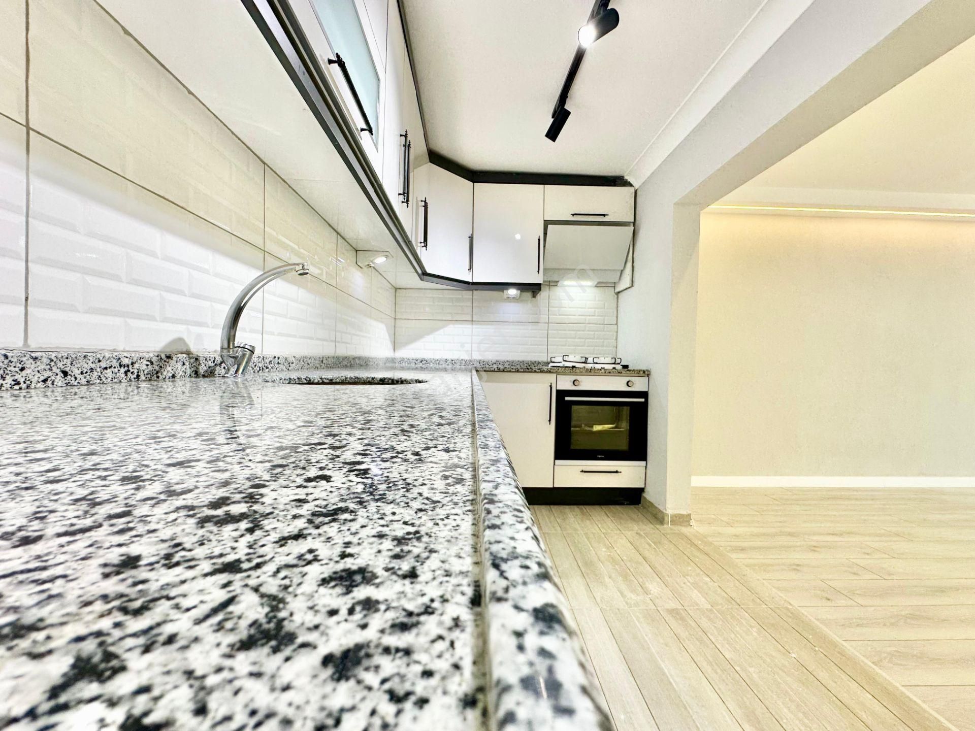 ꧁akçay Ay Emlaktan꧂ Denize Sadece 100 M Müstakil Tadında Bahçe Kullanımlı Satılık 2+1 Daire - Görsel 7