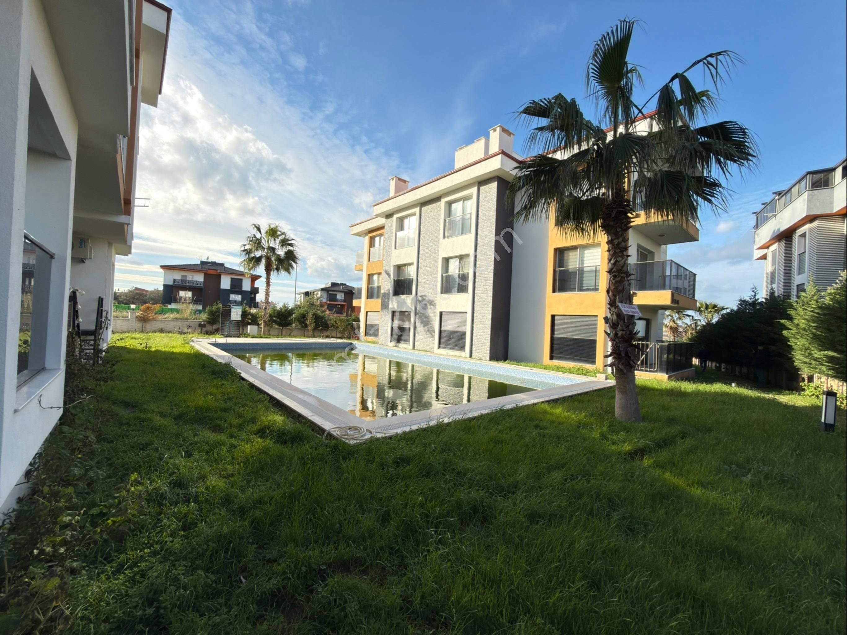 Kuşadası Davutlar Havuzlu Sitede Satılık 2+1 Daire - Görsel 5