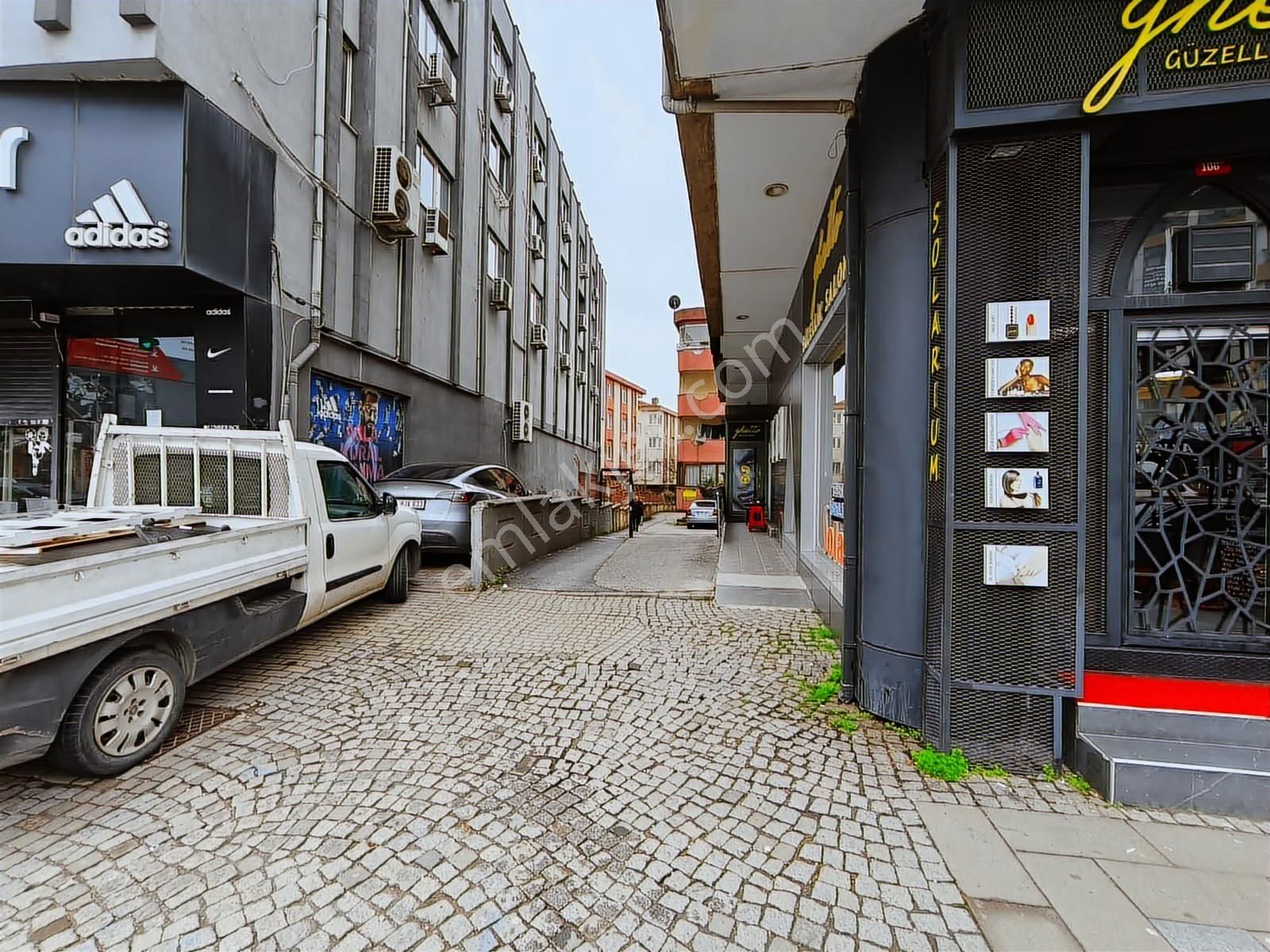 Cadde Üzeri Sitede Bakımlı Geniş 3+1 Kiralık Daire - Görsel 15