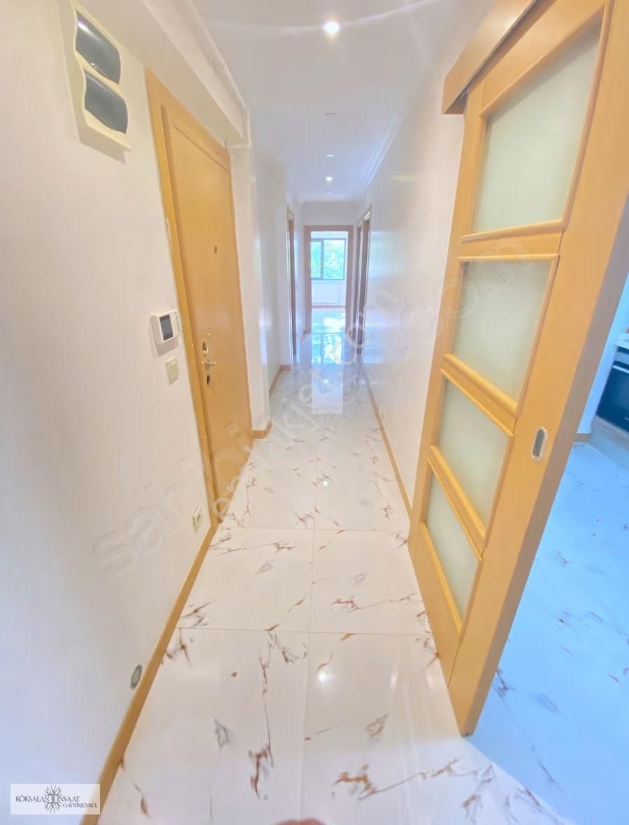 Köksalandan Yalı Sahilde 1.kat Ön Köşe Cephe Ebeveyn Banyolu 3+1 - Görsel 2