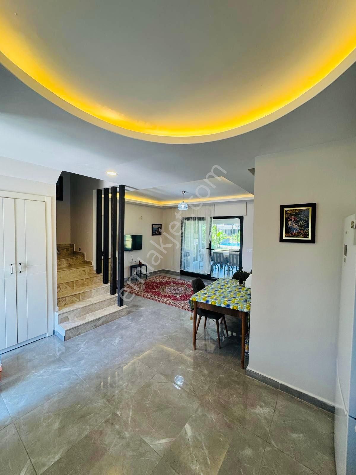 Kuşadası Denize Yakıın 3+1 Havuzlu Villa - Görsel 31