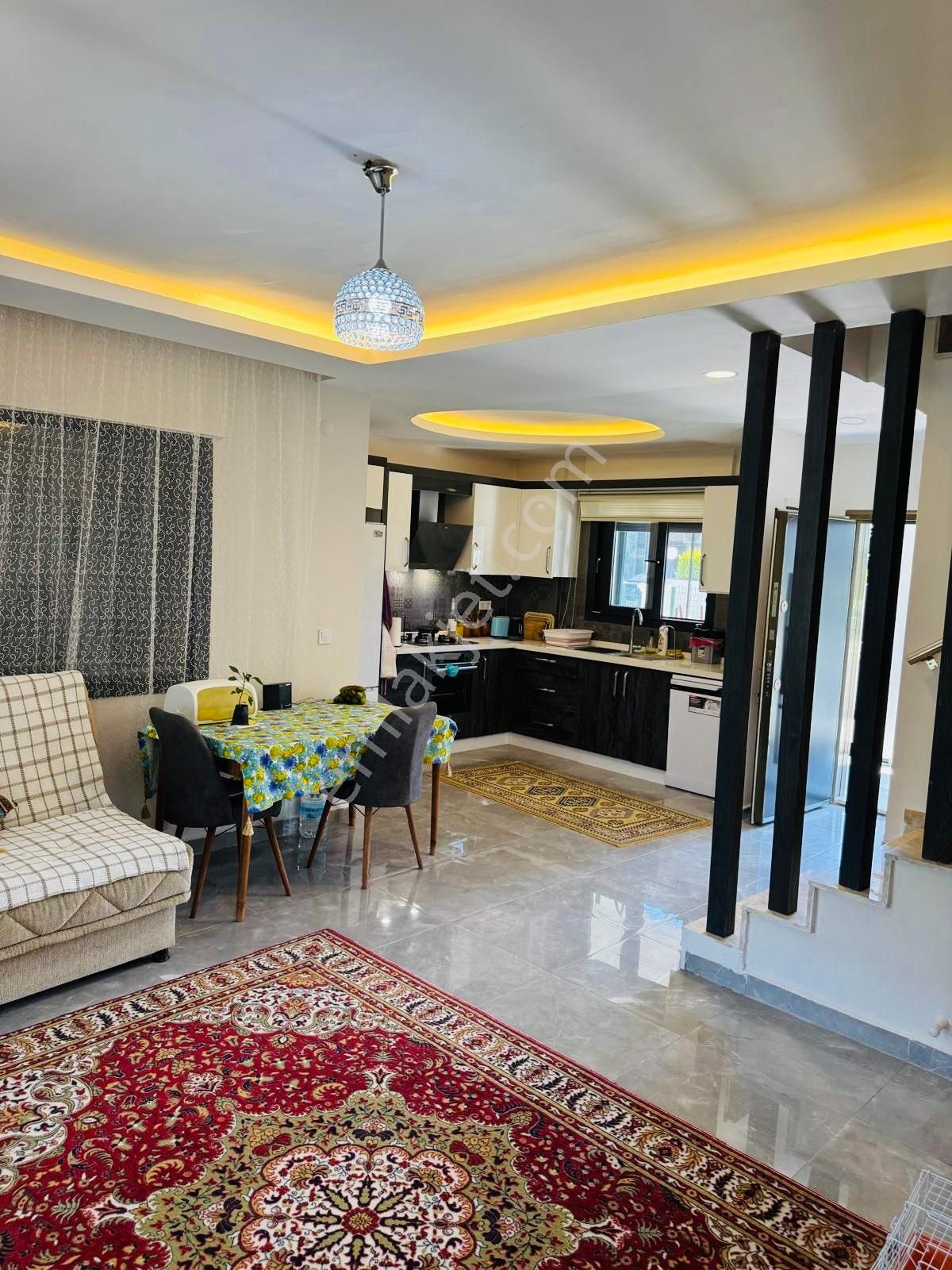 Kuşadası Denize Yakıın 3+1 Havuzlu Villa - Görsel 9