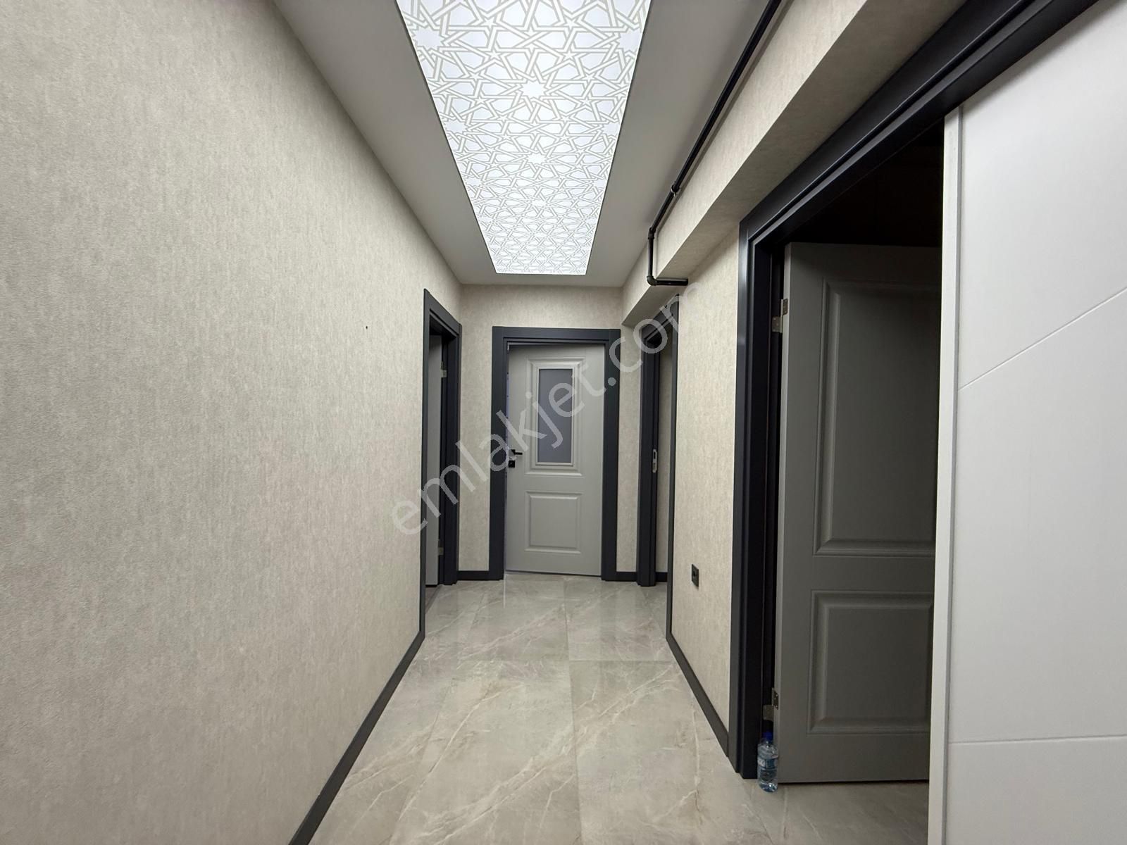 Cumhuriyet Mahallesi Merkezde Süper Lüx 2+1 - Görsel 7