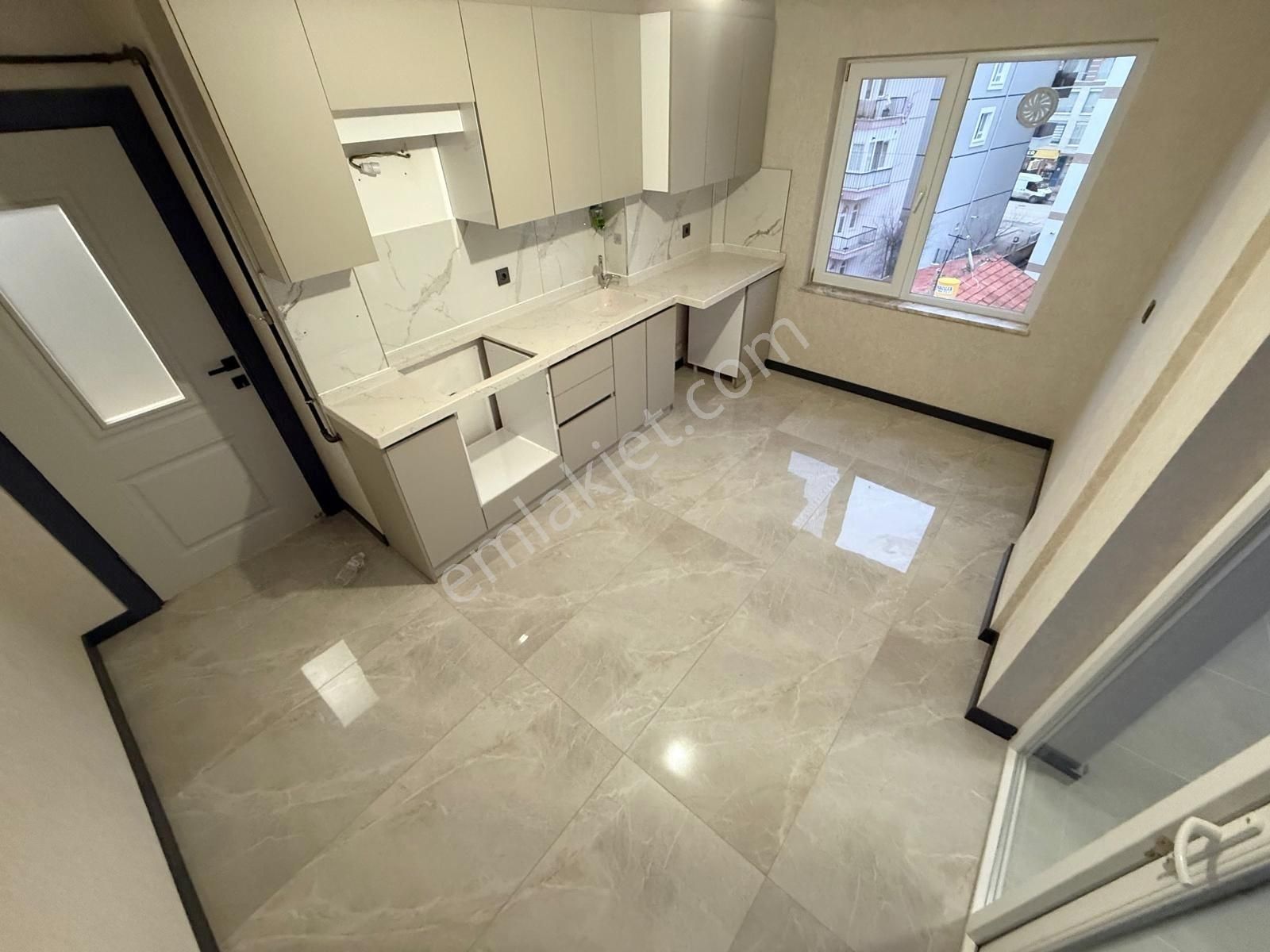 Cumhuriyet Mahallesi Merkezde Süper Lüx 2+1