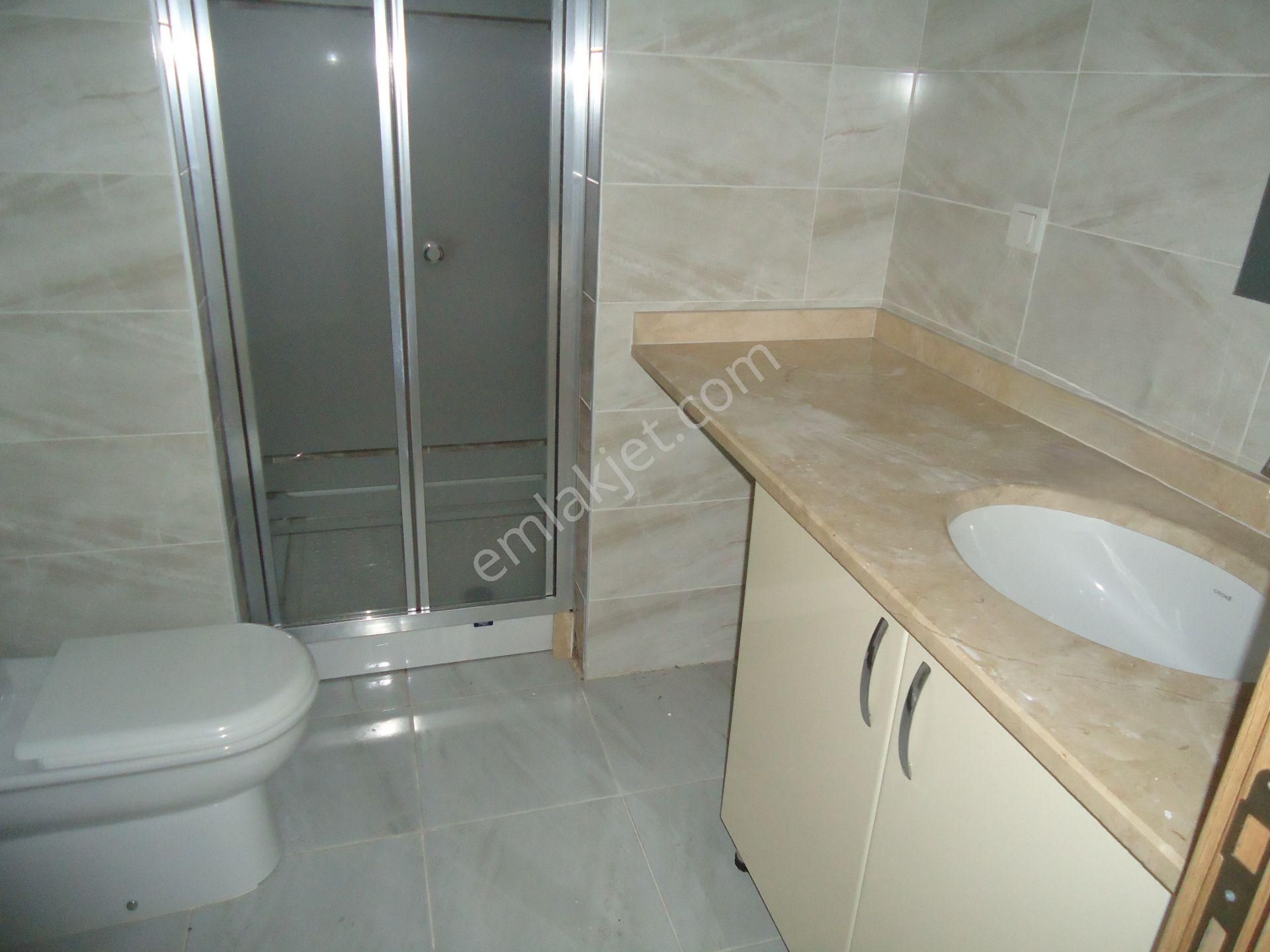 Krc'den Uzun Bloklarda Katta Satılık 3+1 Daire - Görsel 17