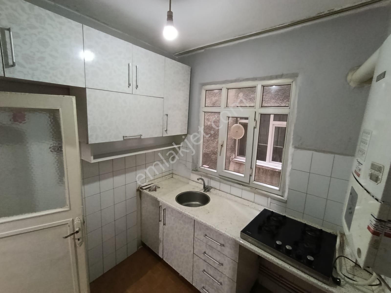 Kiralık 1+1 Daire - Feriköy, Yay Meydanı Caddesi Üzeri - Görsel 4