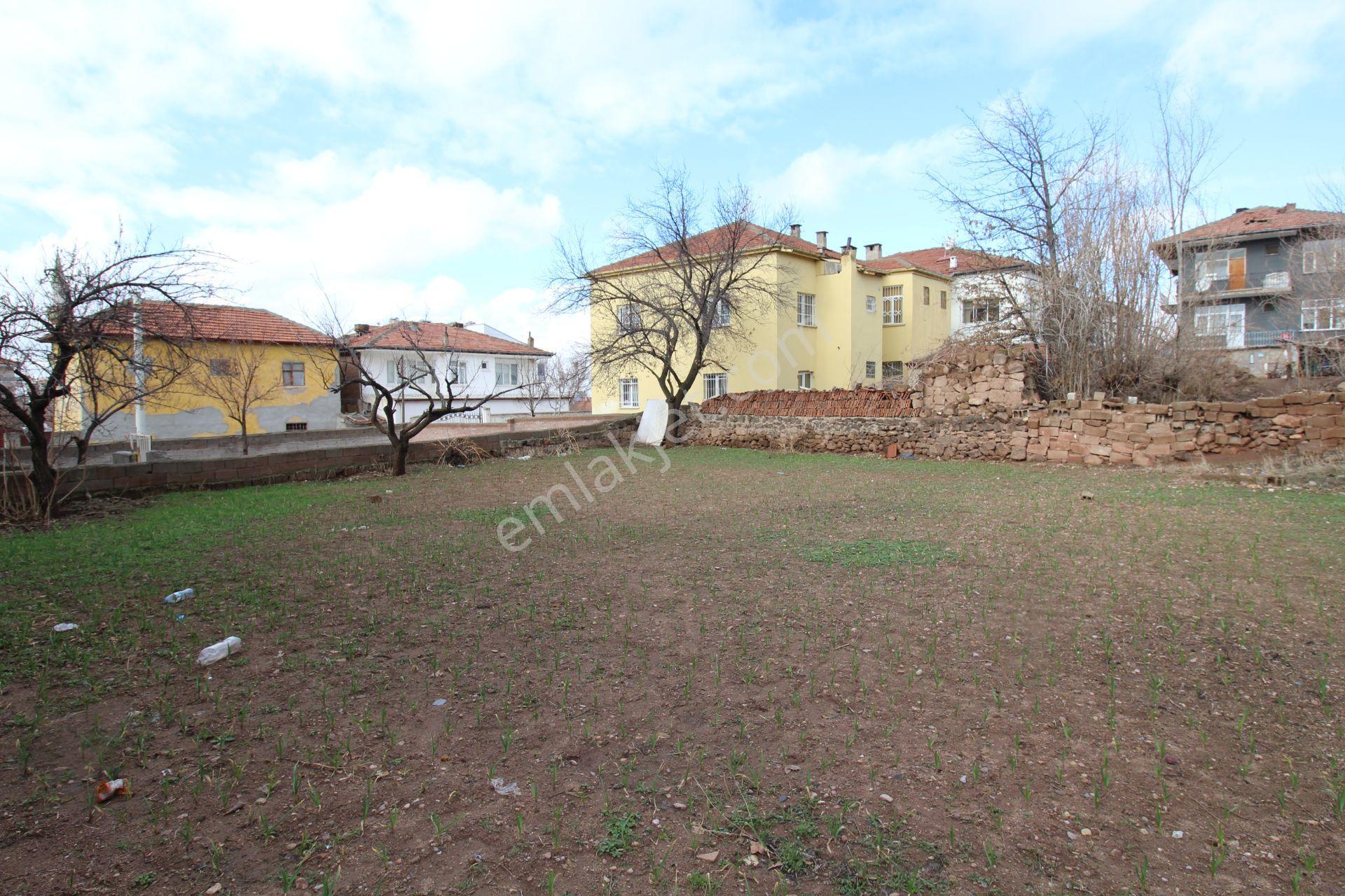 Aksaray Bahçeli Mh Mezarlık Yanında Müstakil Ev Ve Arsası(700m²) - Görsel 9