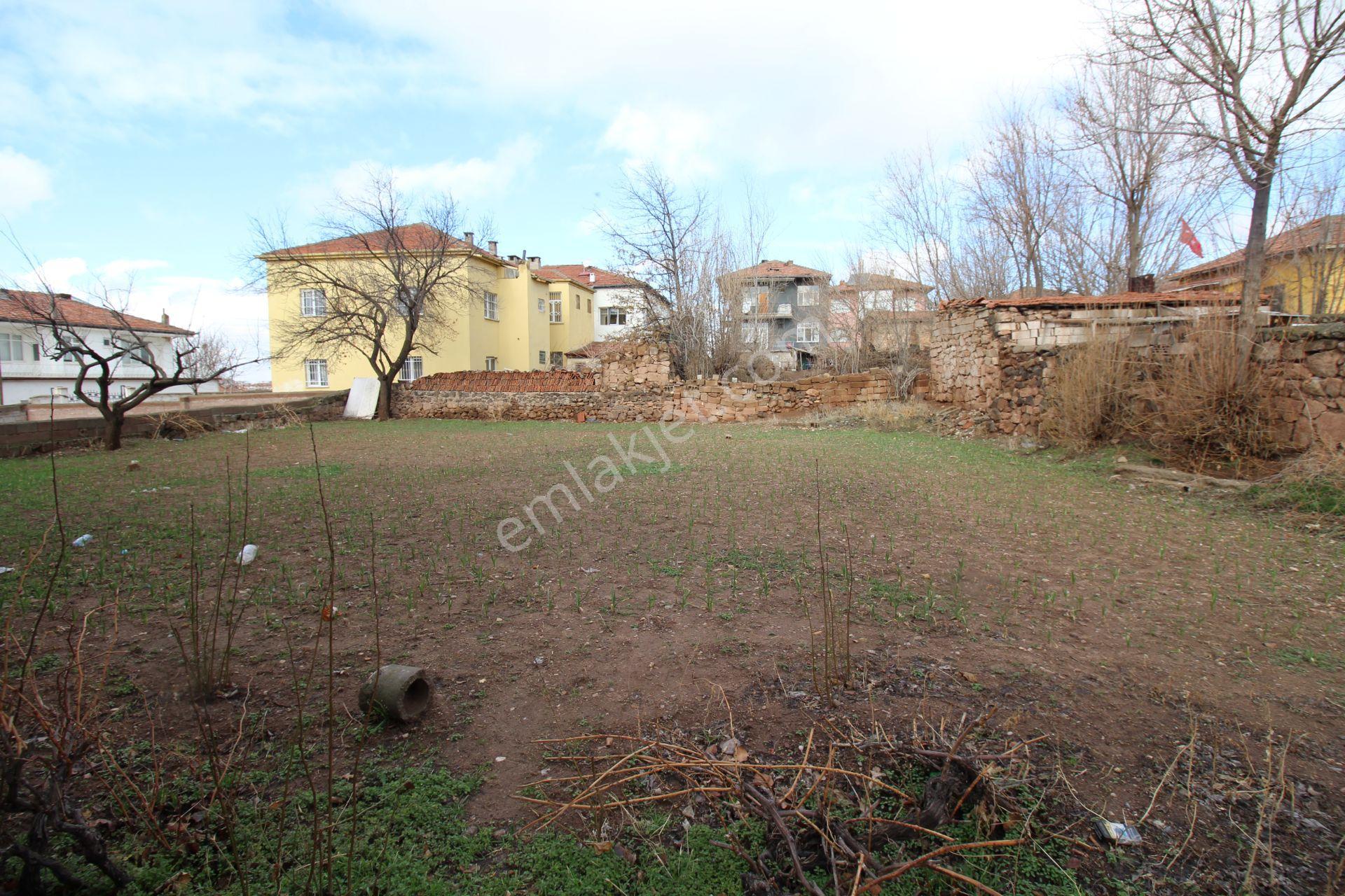 Aksaray Bahçeli Mh Mezarlık Yanında Müstakil Ev Ve Arsası(700m²) - Görsel 12
