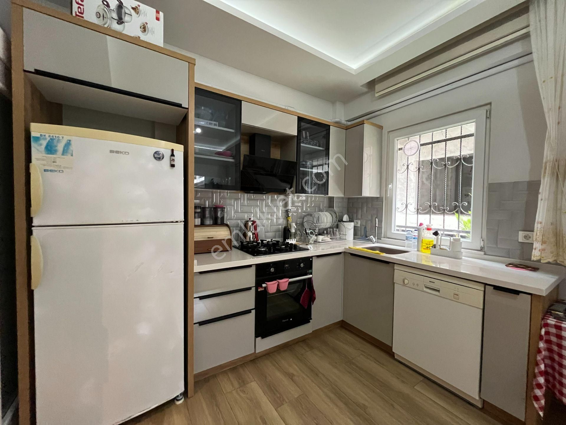 🔴yetkili Güç'ten Akçay'da 4 Yaşında Cam Balkonlu Doğalgazlı Satılık 1+1 Daire