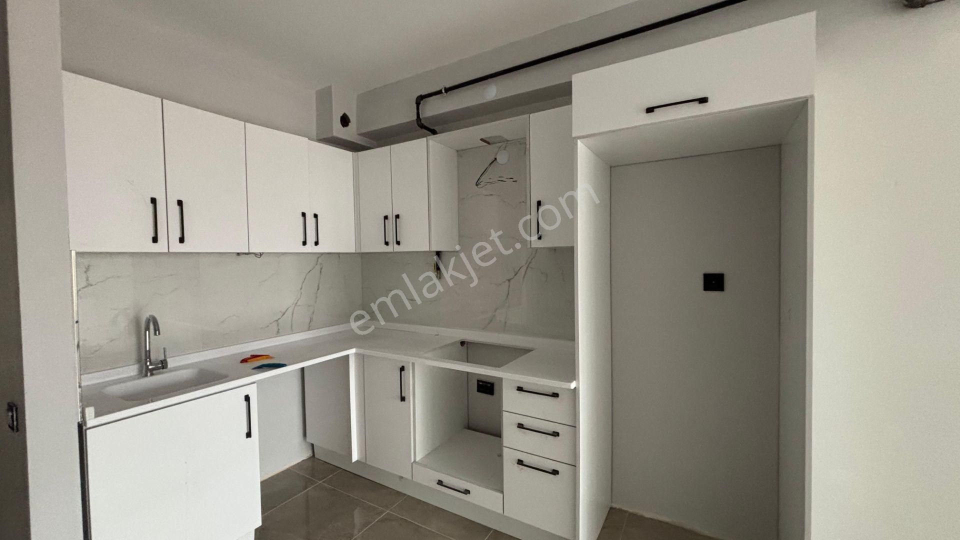 !! Recep Ümit'ten Şirintepe Mahallesinde Muzaffer Çil Anadolu Lisesi Yakını 2+0 Fırsat Daire !! Ce - Görsel 4